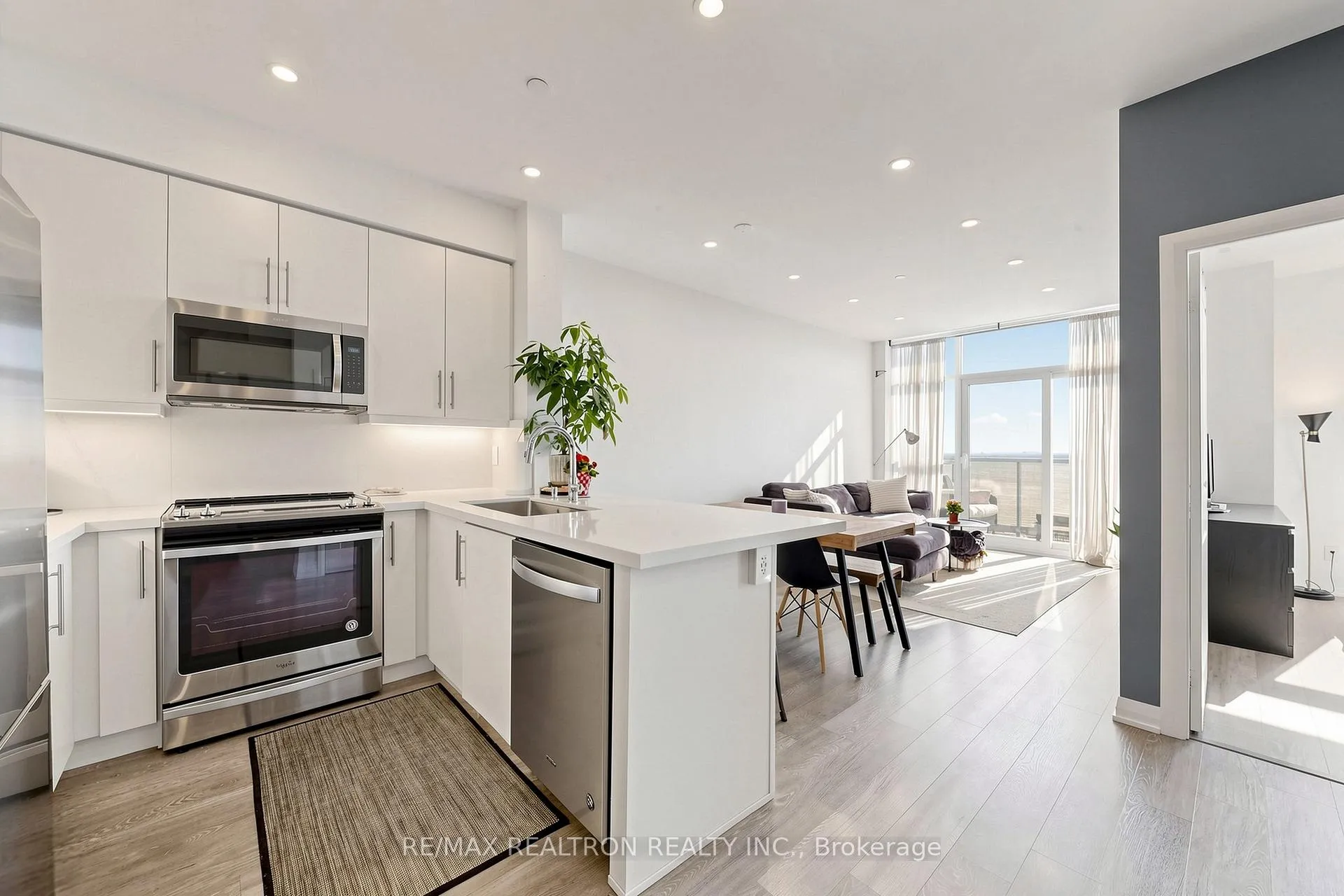 Photo 18 of Unit PH06, 65 Oneida Crescent, Richmond Hill, Langstaff — HOMEH