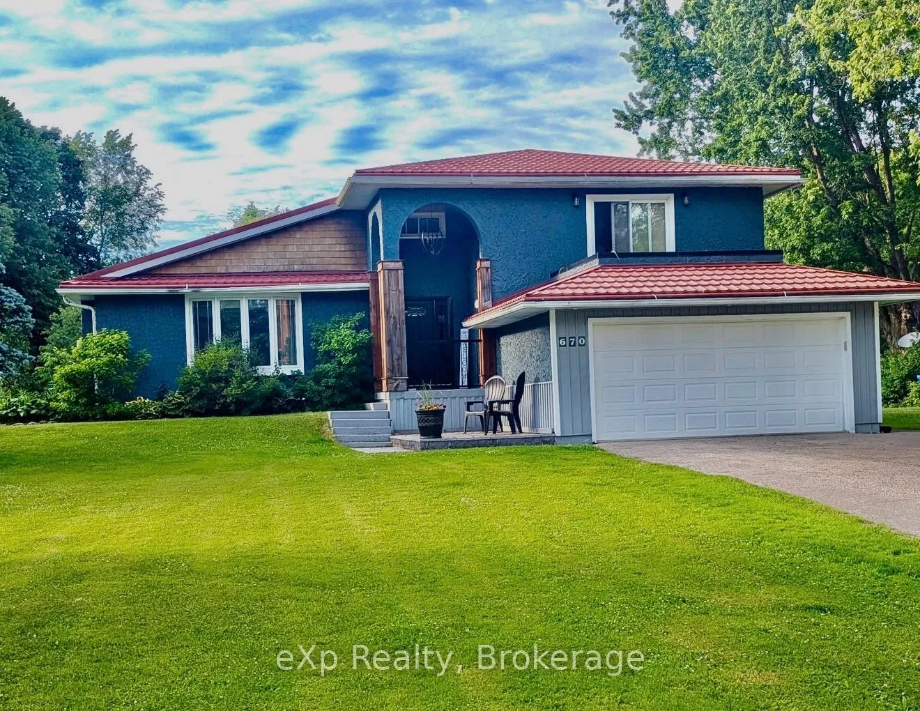 Photo of 670 Joynt Street