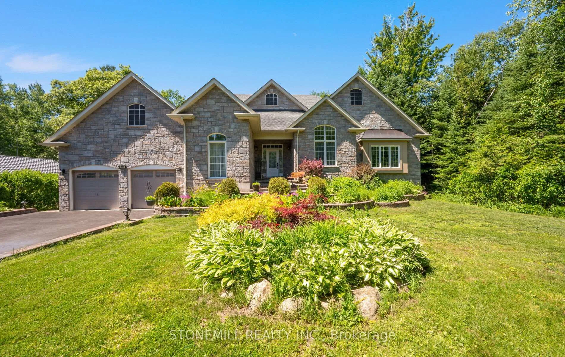 Photo of 868 Eastdale Drive