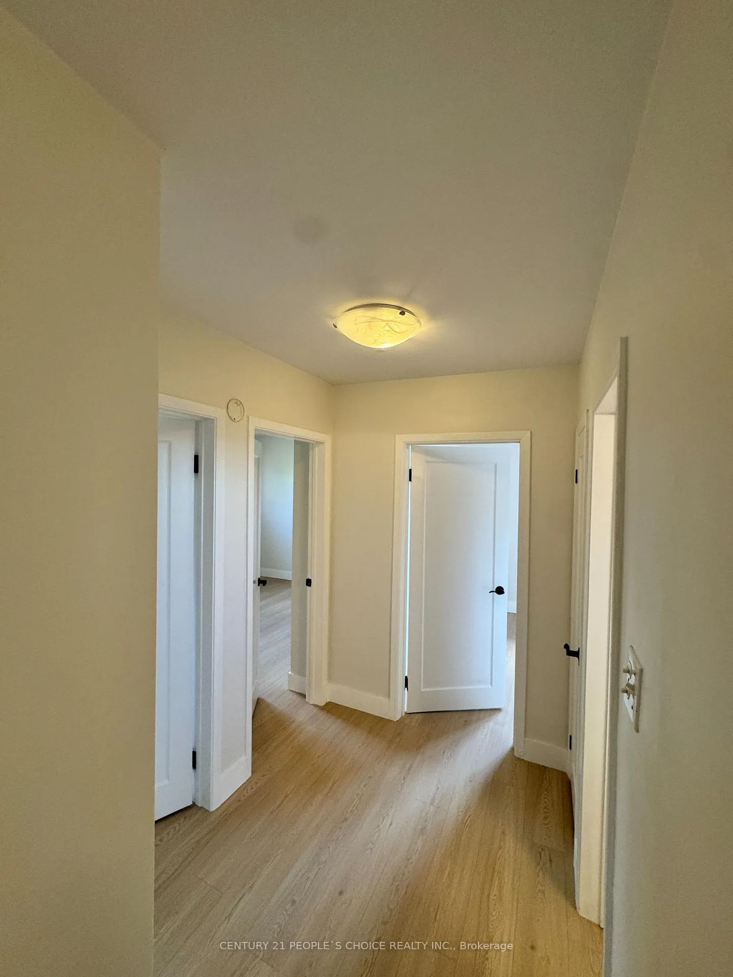 Photo 11 of 29 Dellbrook Crescent, North York, Humber Summit — HOMEH