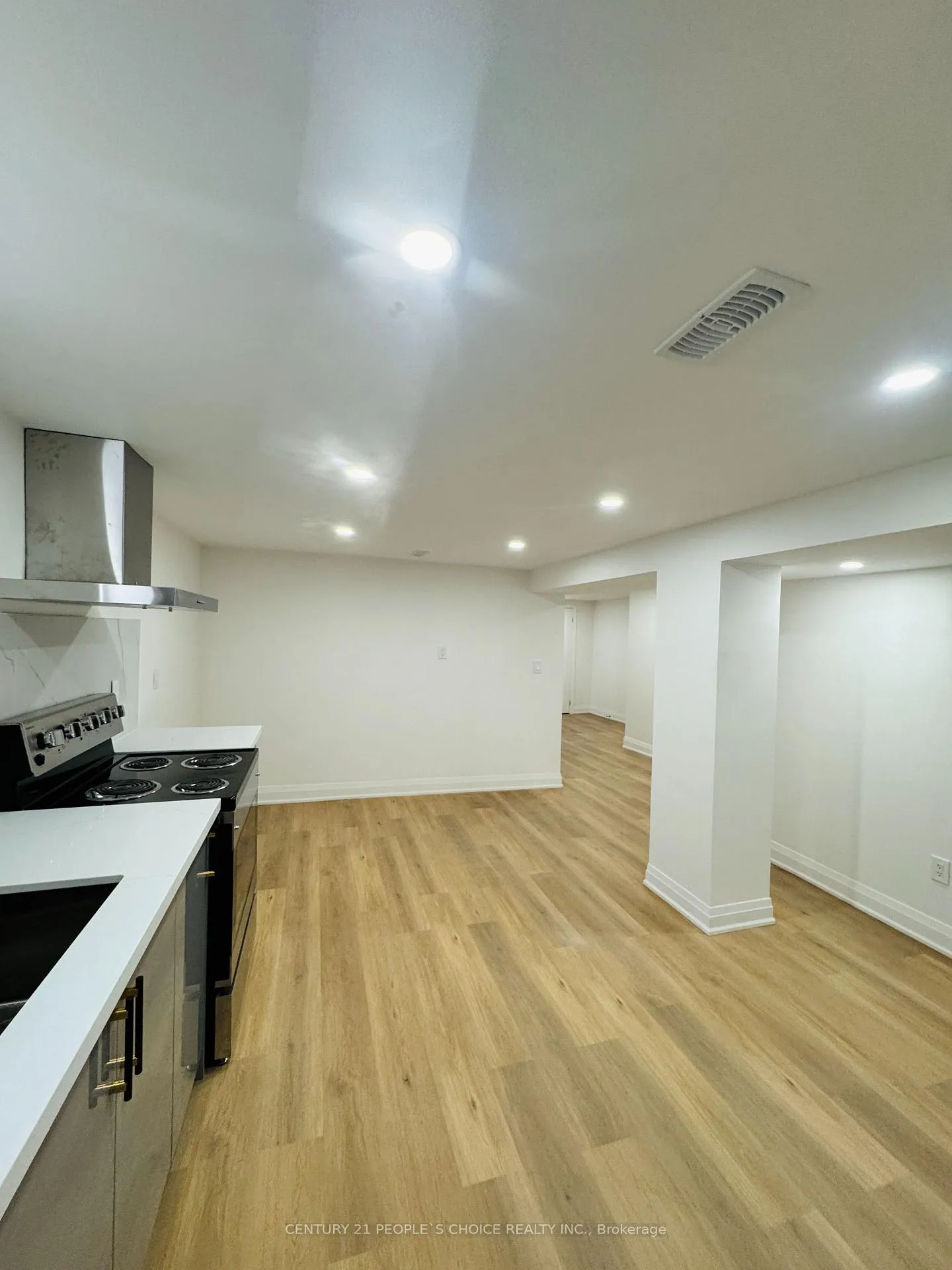 Photo 19 of 29 Dellbrook Crescent, North York, Humber Summit — HOMEH