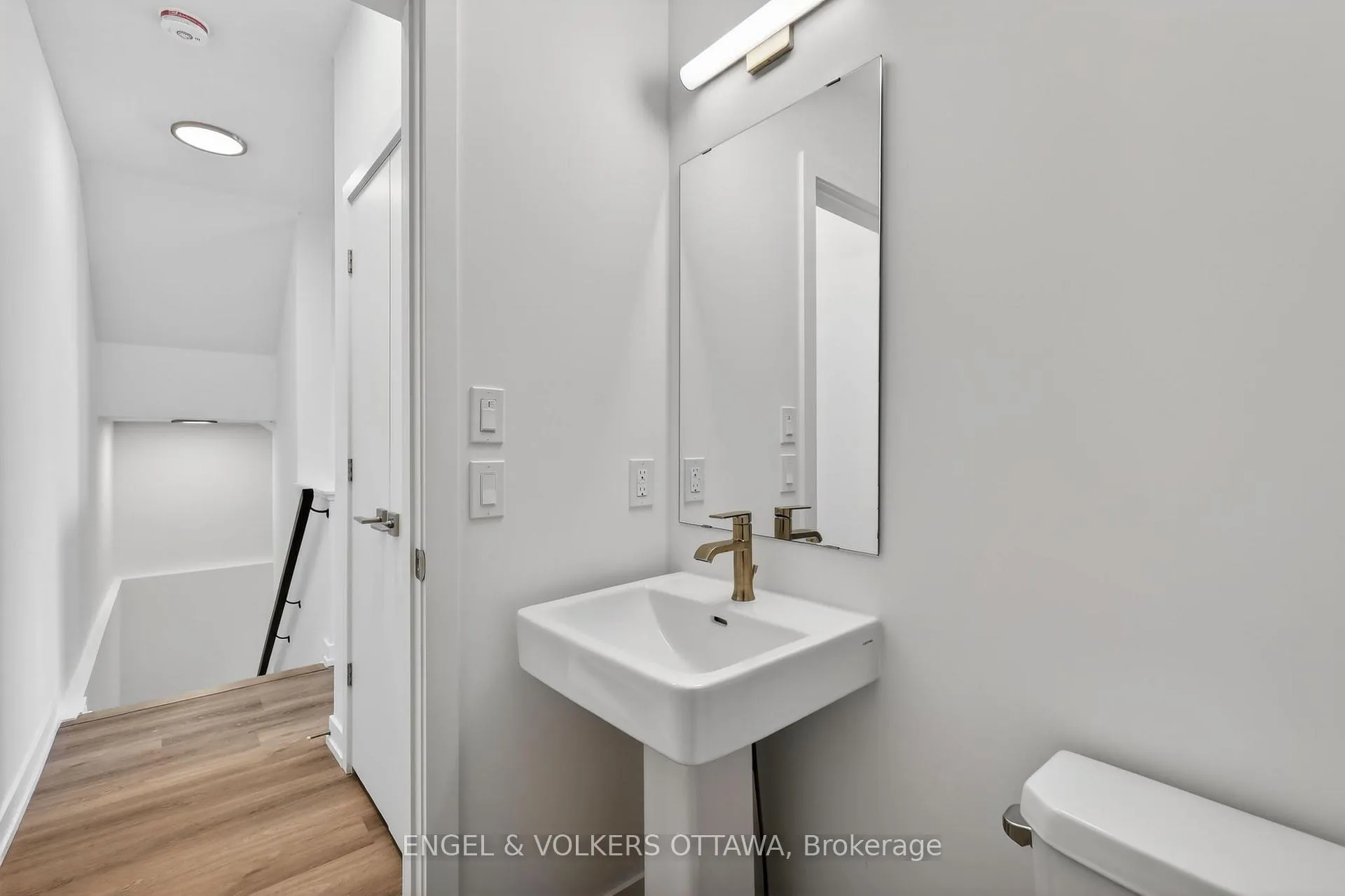 Photo 17 of 122 Stardust Private, Ottawa, Leitrim — HOMEH