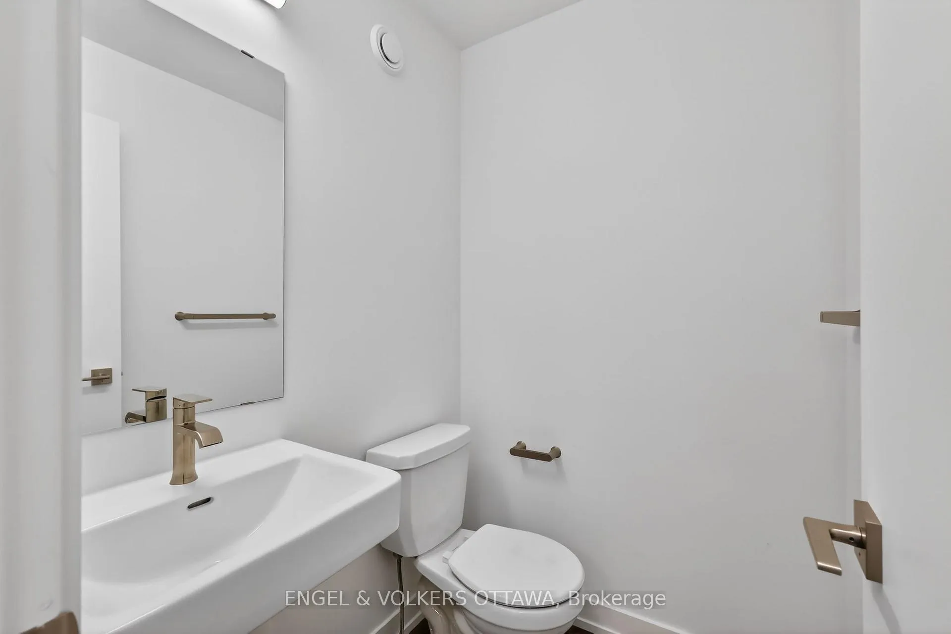Photo 19 of 122 Stardust Private, Ottawa, Leitrim — HOMEH