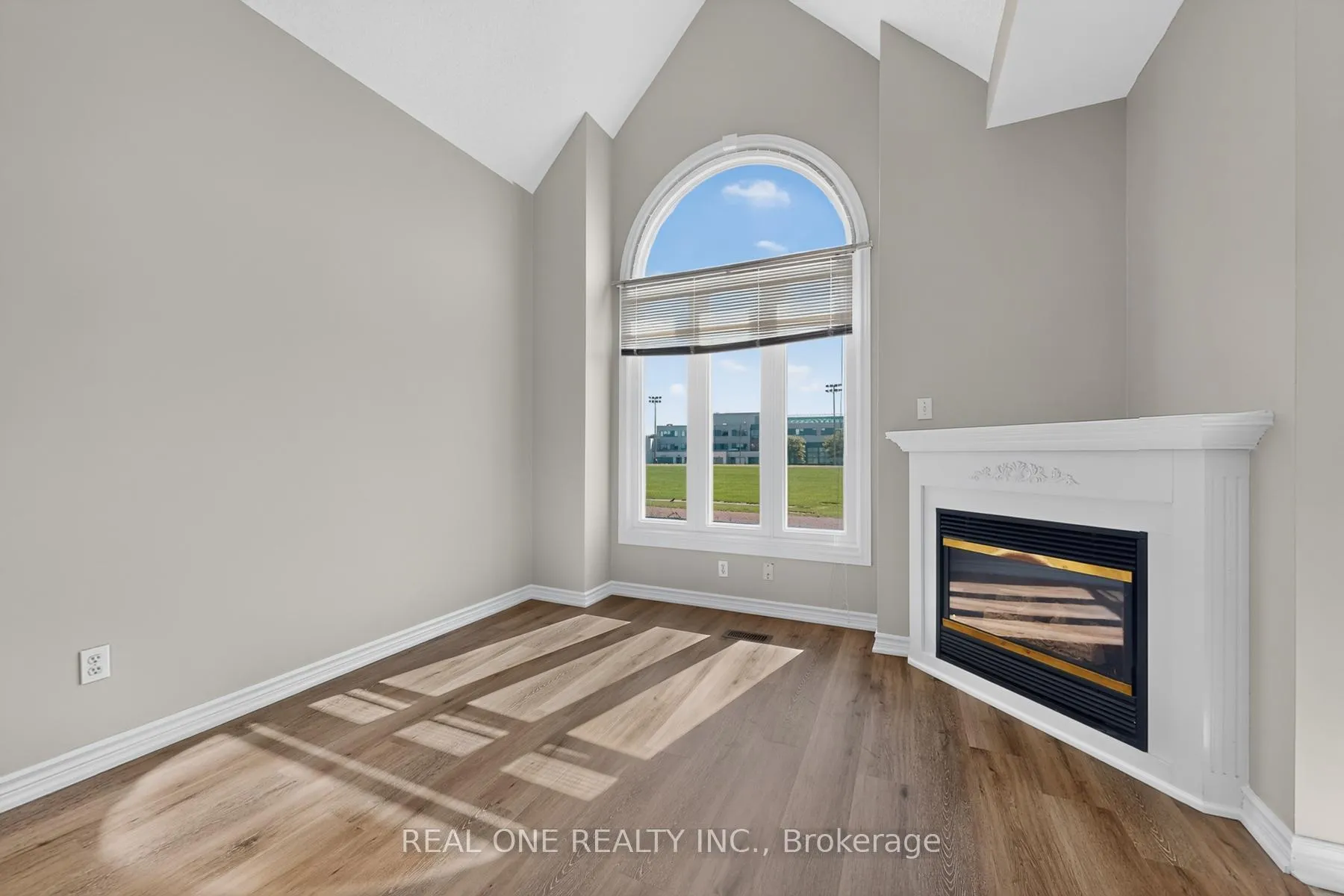 Photo 18 of 113 Milliken Meadows Drive, Markham, Milliken Mills West — HOMEH