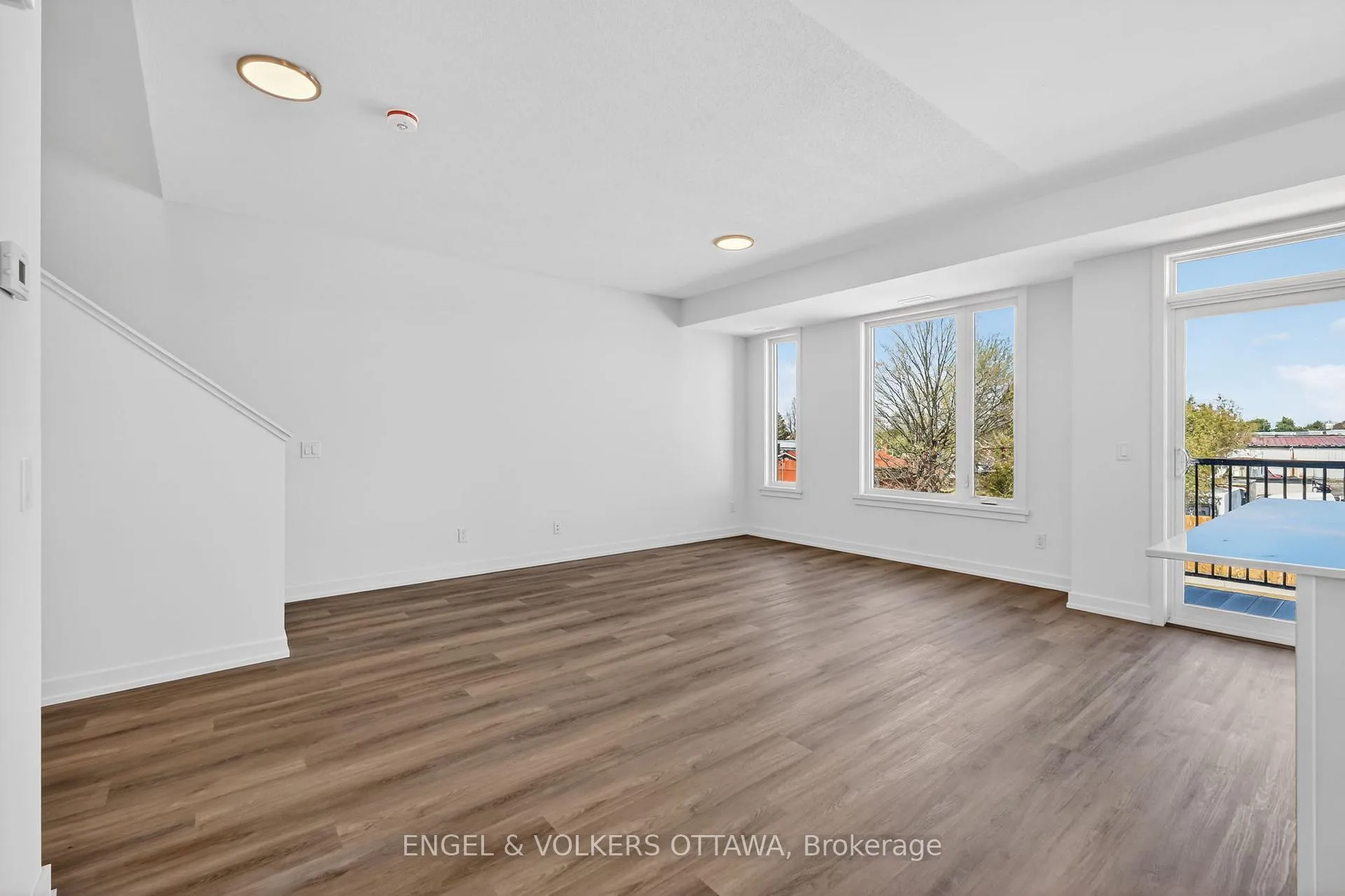 Photo 14 of 110 Stardust Private, Ottawa, Leitrim — HOMEH