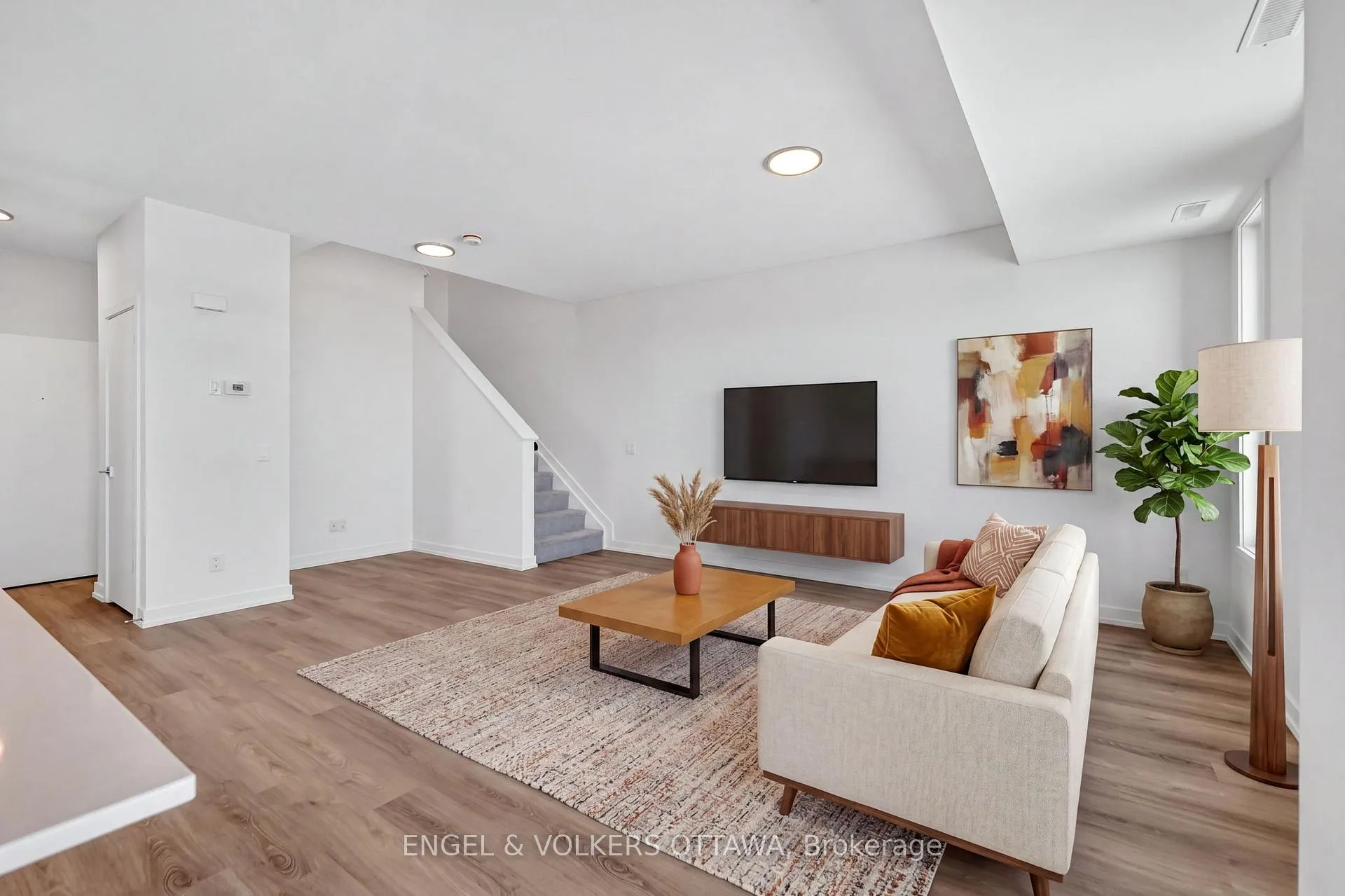 Photo 17 of 110 Stardust Private, Ottawa, Leitrim — HOMEH