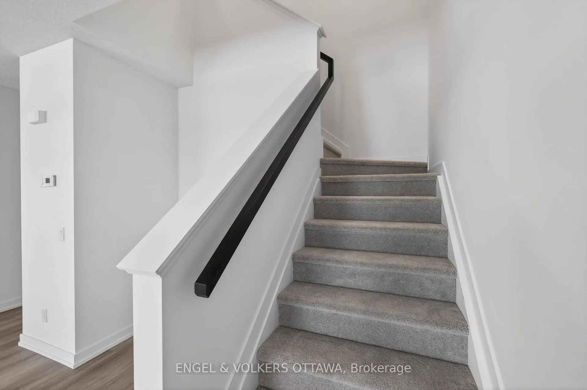Photo 23 of 110 Stardust Private, Ottawa, Leitrim — HOMEH