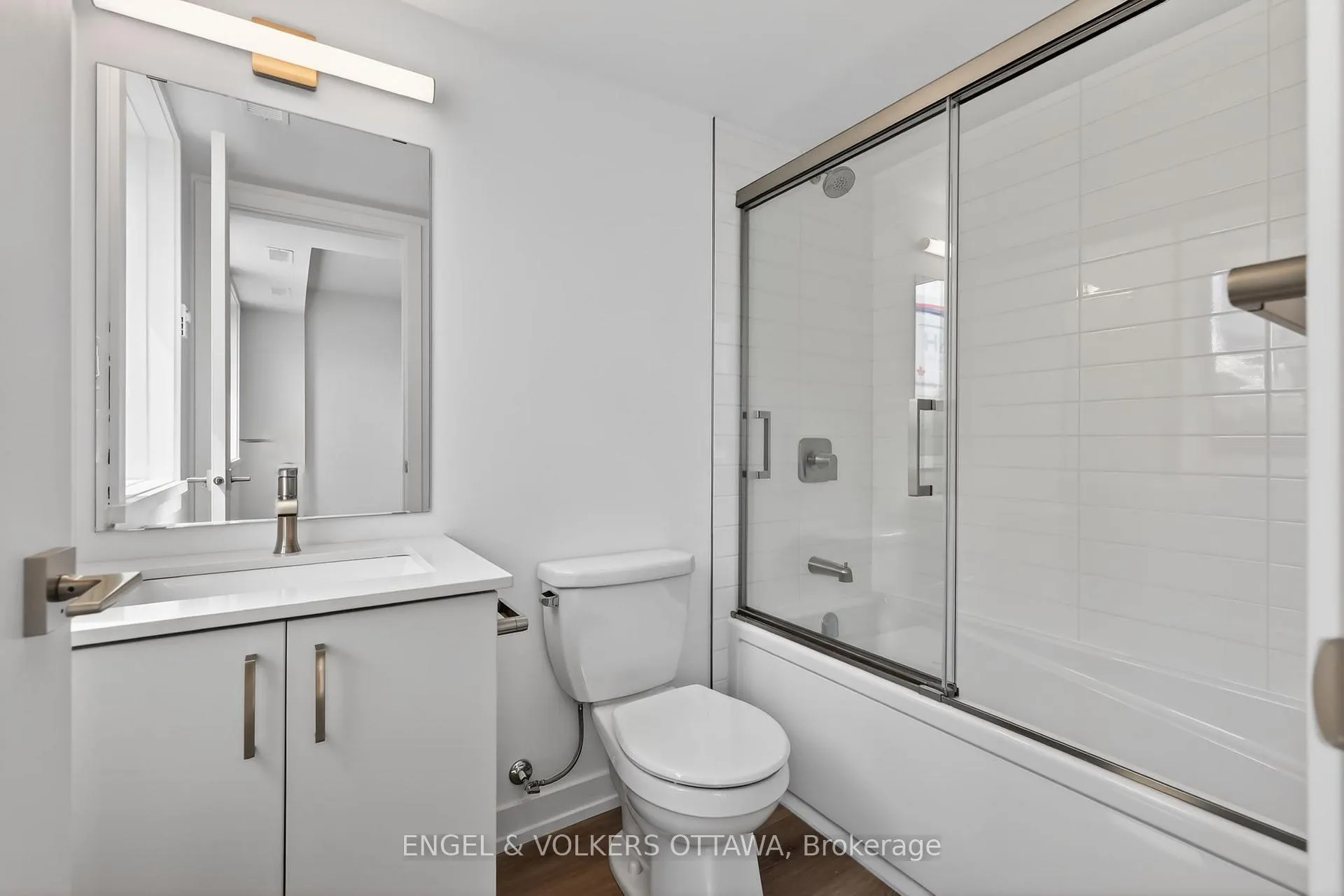 Photo 20 of 100 Stardust Private, Ottawa, Leitrim — HOMEH