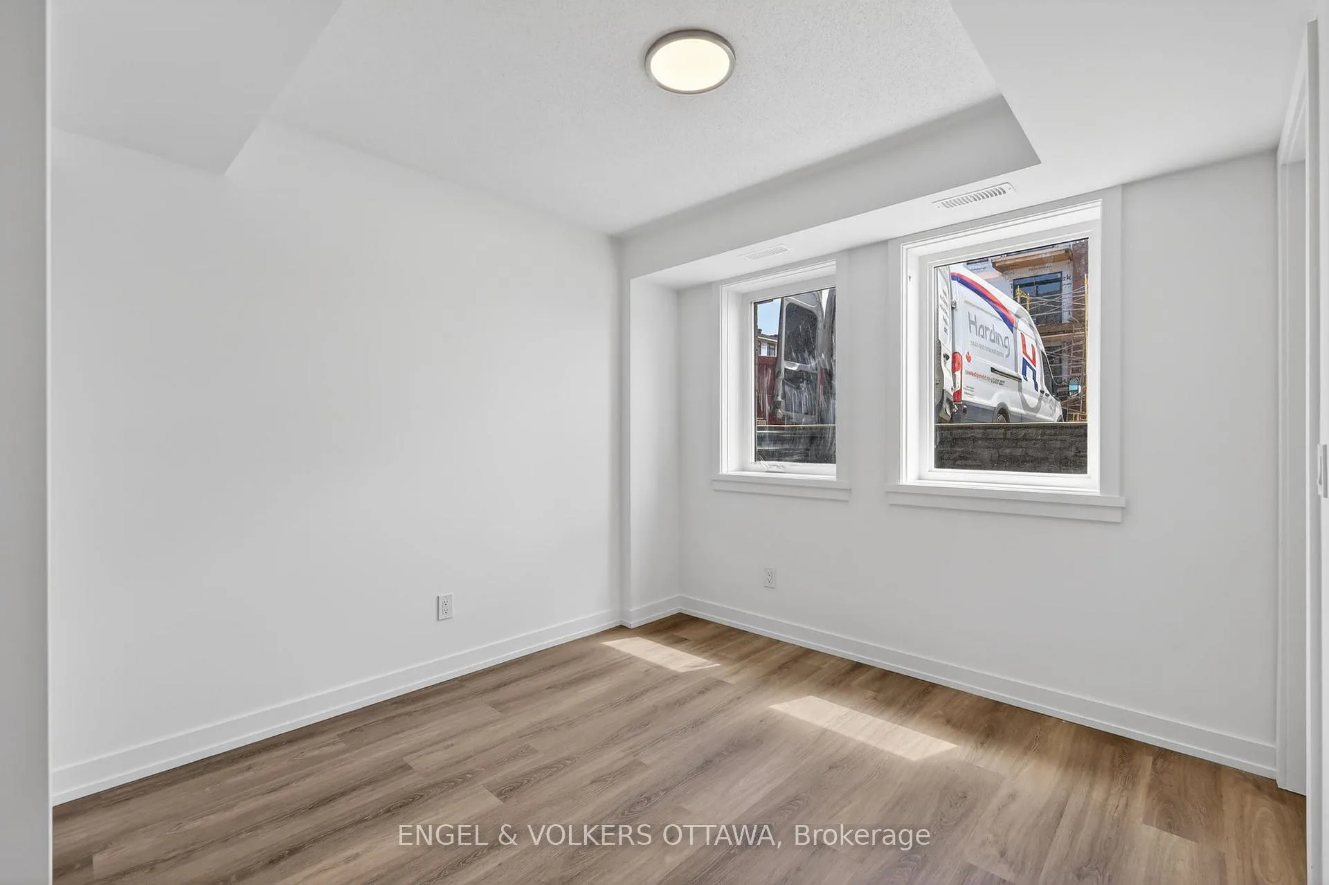 Photo 21 of 100 Stardust Private, Ottawa, Leitrim — HOMEH