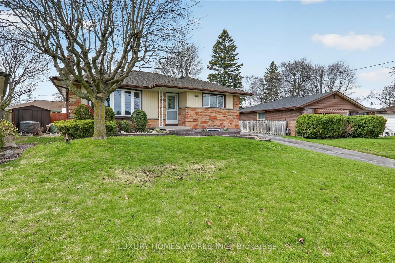 Photo 2 of 64 Gatineau Street, Oshawa, Donevan — HOMEH