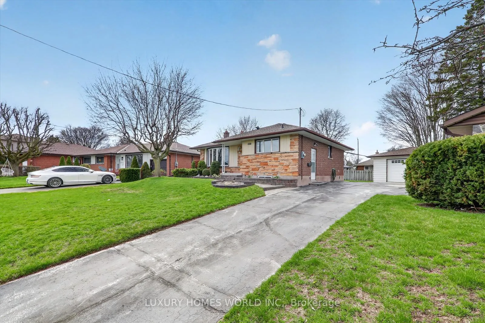 Photo 3 of 64 Gatineau Street, Oshawa, Donevan — HOMEH
