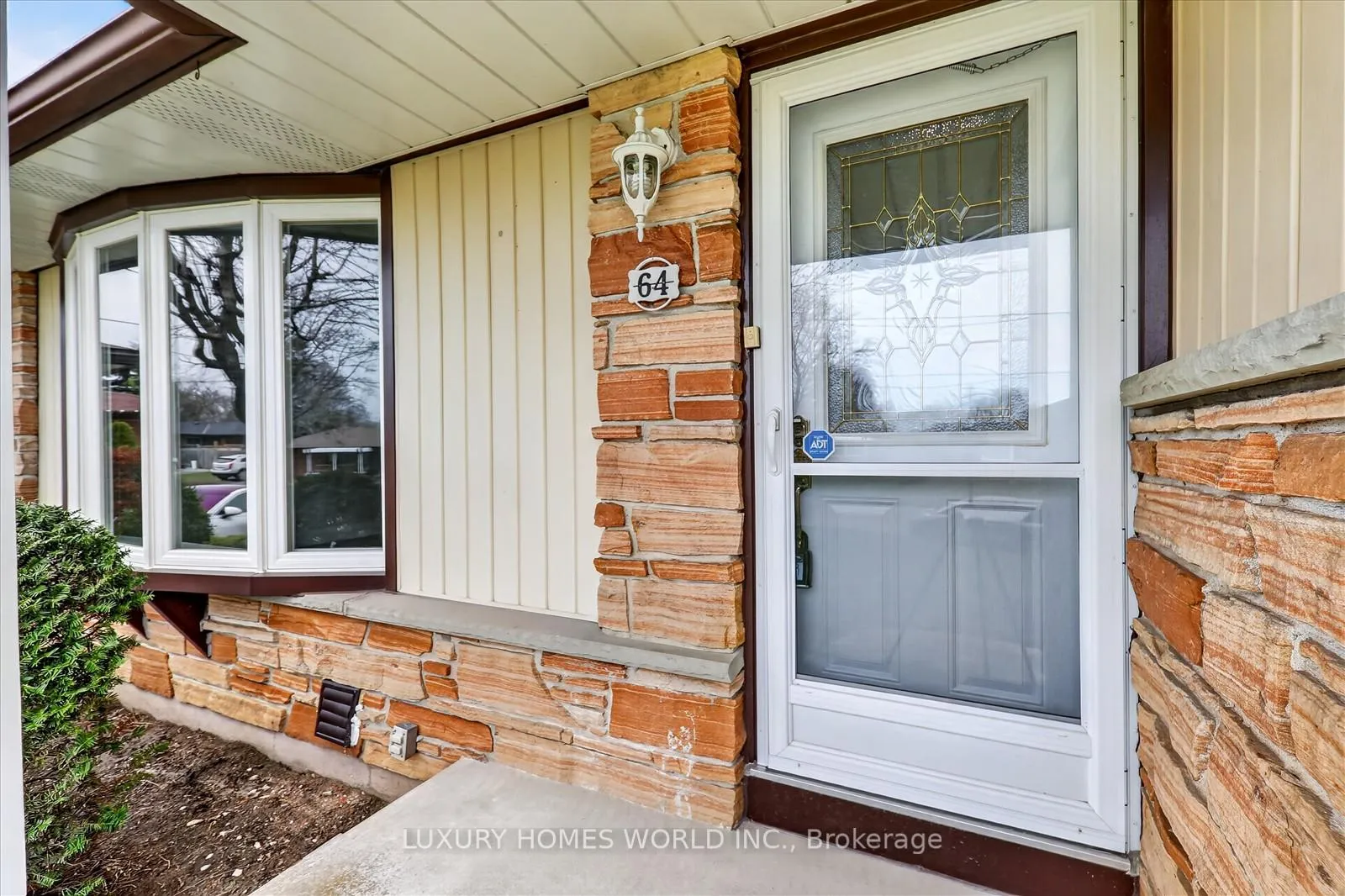 Photo 4 of 64 Gatineau Street, Oshawa, Donevan — HOMEH