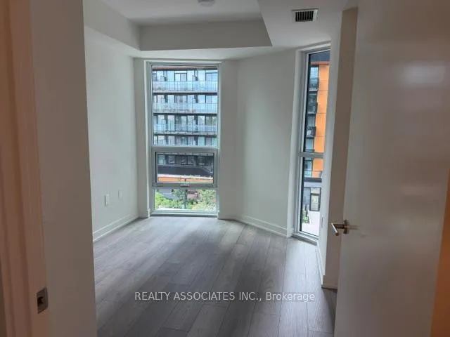 Photo 6 of Unit 321, 110 Broadway Avenue S, Toronto, Mount Pleasant West — HOMEH