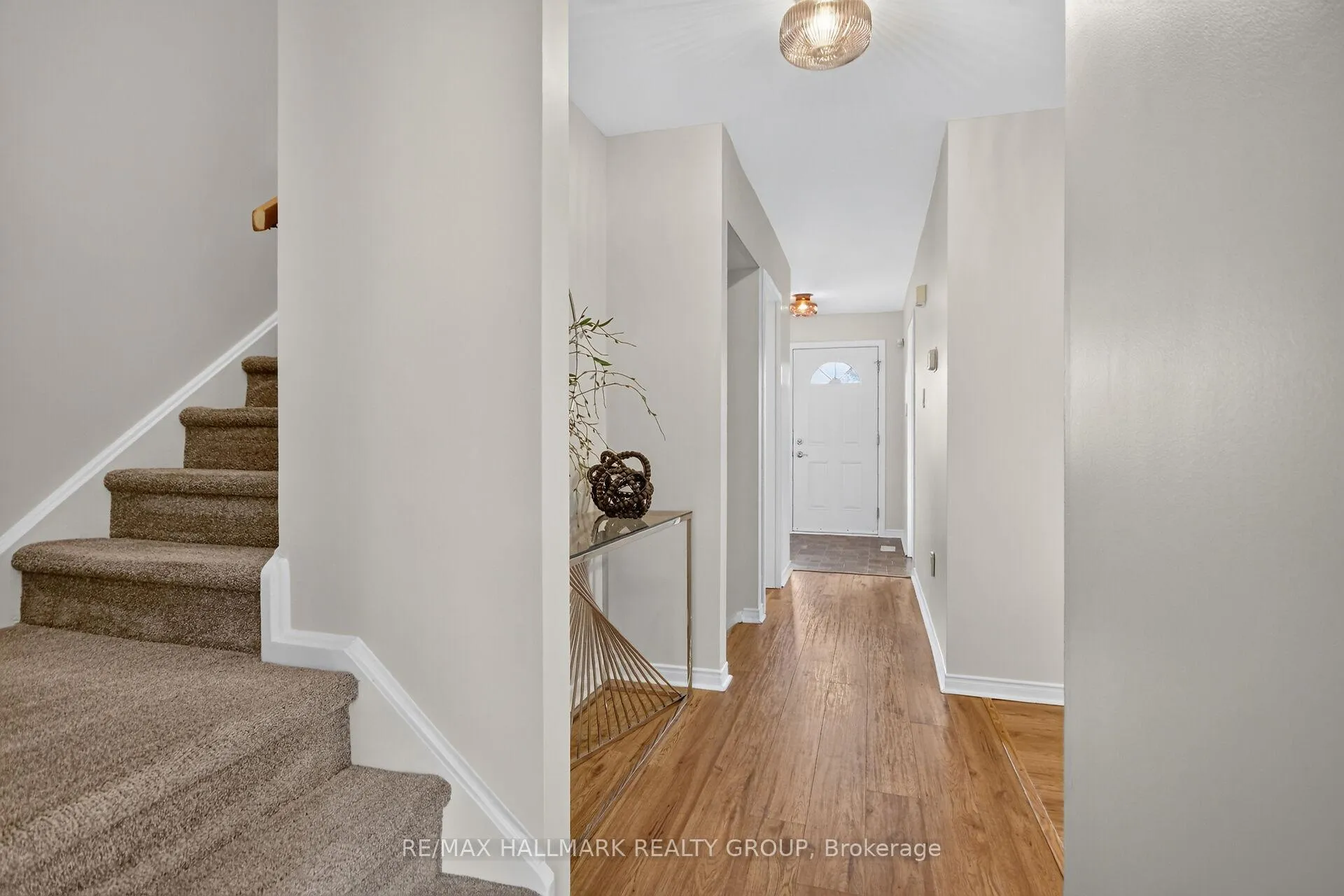 Photo 4 of Unit 29, 840 Cahill Drive W, Ottawa, Hunt Club — HOMEH