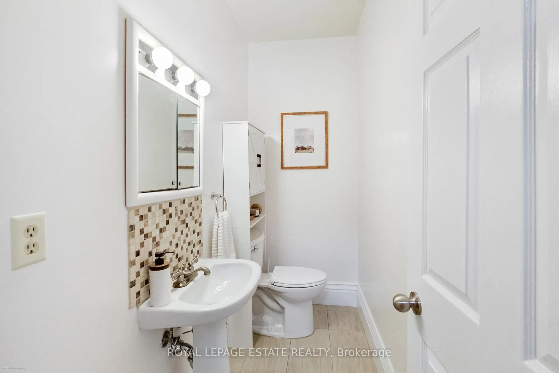 Photo 13 of 237 Glebemount Avenue, Toronto, Danforth Village-East York — HOMEH