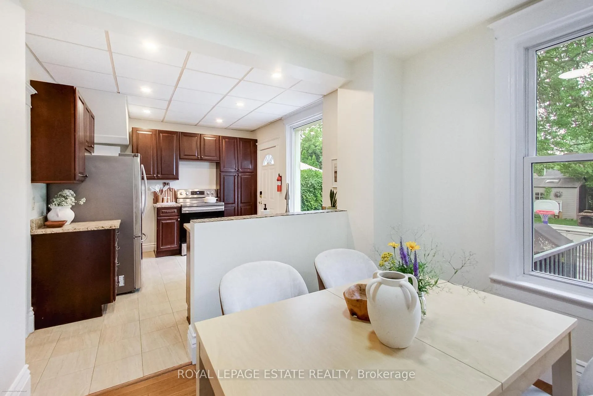 Photo 15 of 237 Glebemount Avenue, Toronto, Danforth Village-East York — HOMEH