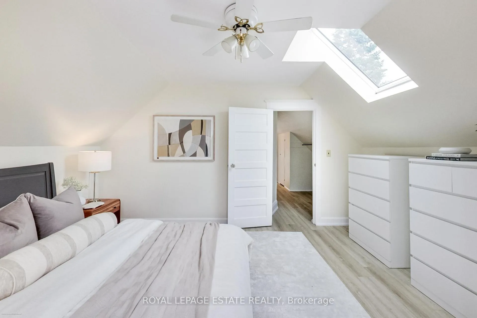 Photo 19 of 237 Glebemount Avenue, Toronto, Danforth Village-East York — HOMEH