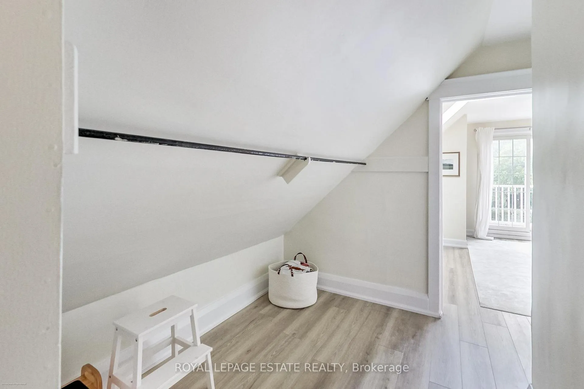 Photo 22 of 237 Glebemount Avenue, Toronto, Danforth Village-East York — HOMEH
