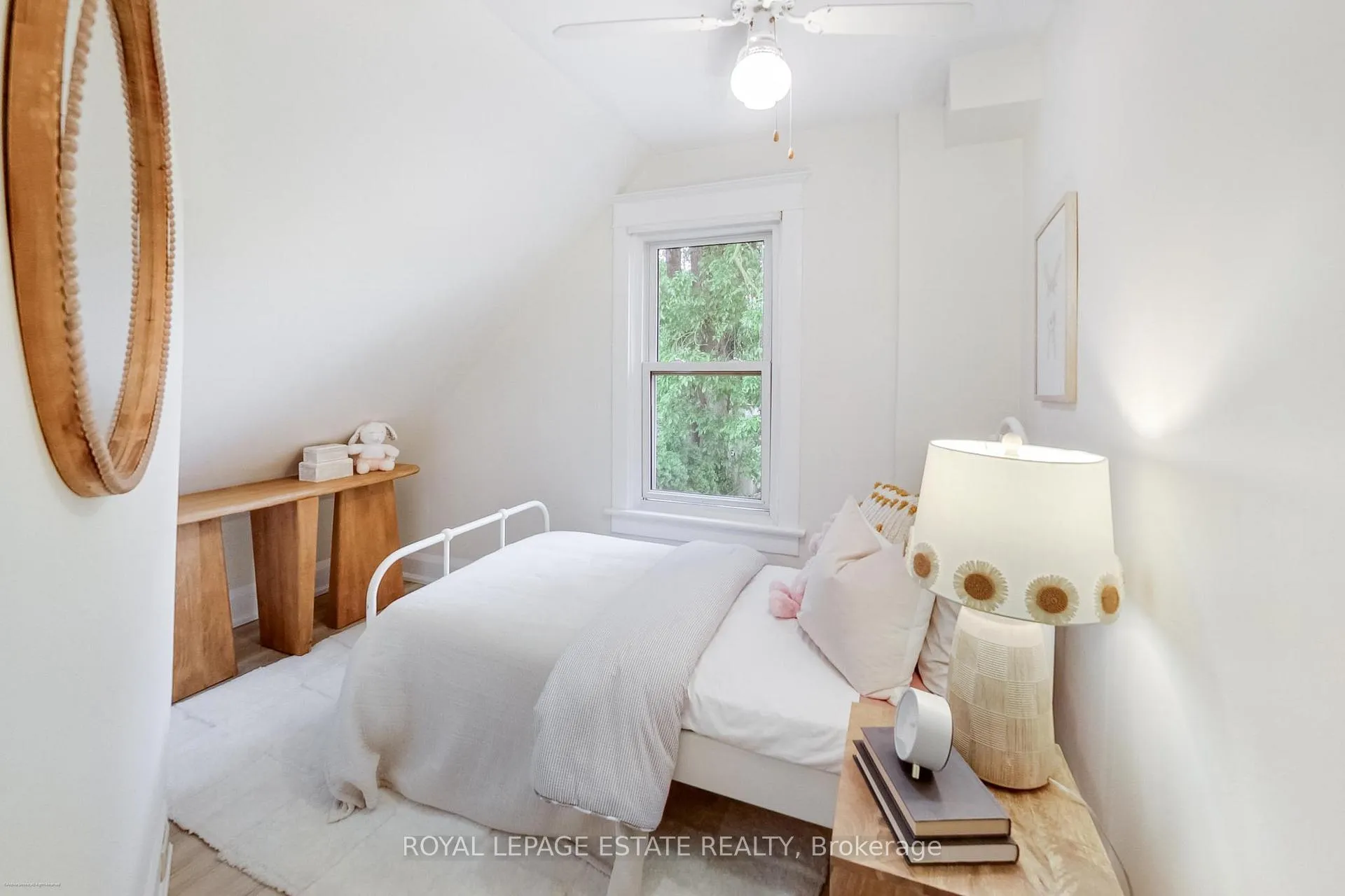 Photo 24 of 237 Glebemount Avenue, Toronto, Danforth Village-East York — HOMEH