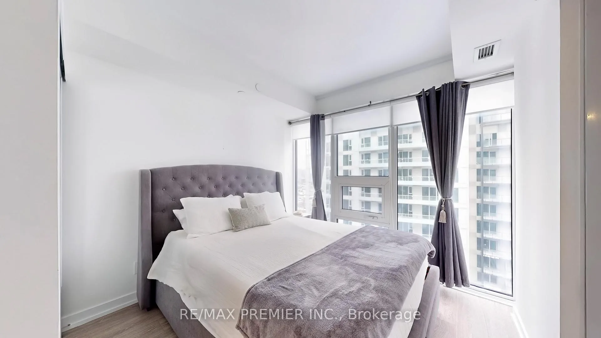 Photo 20 of Unit 3203, 19 Western Battery Road, Toronto, Niagara — HOMEH