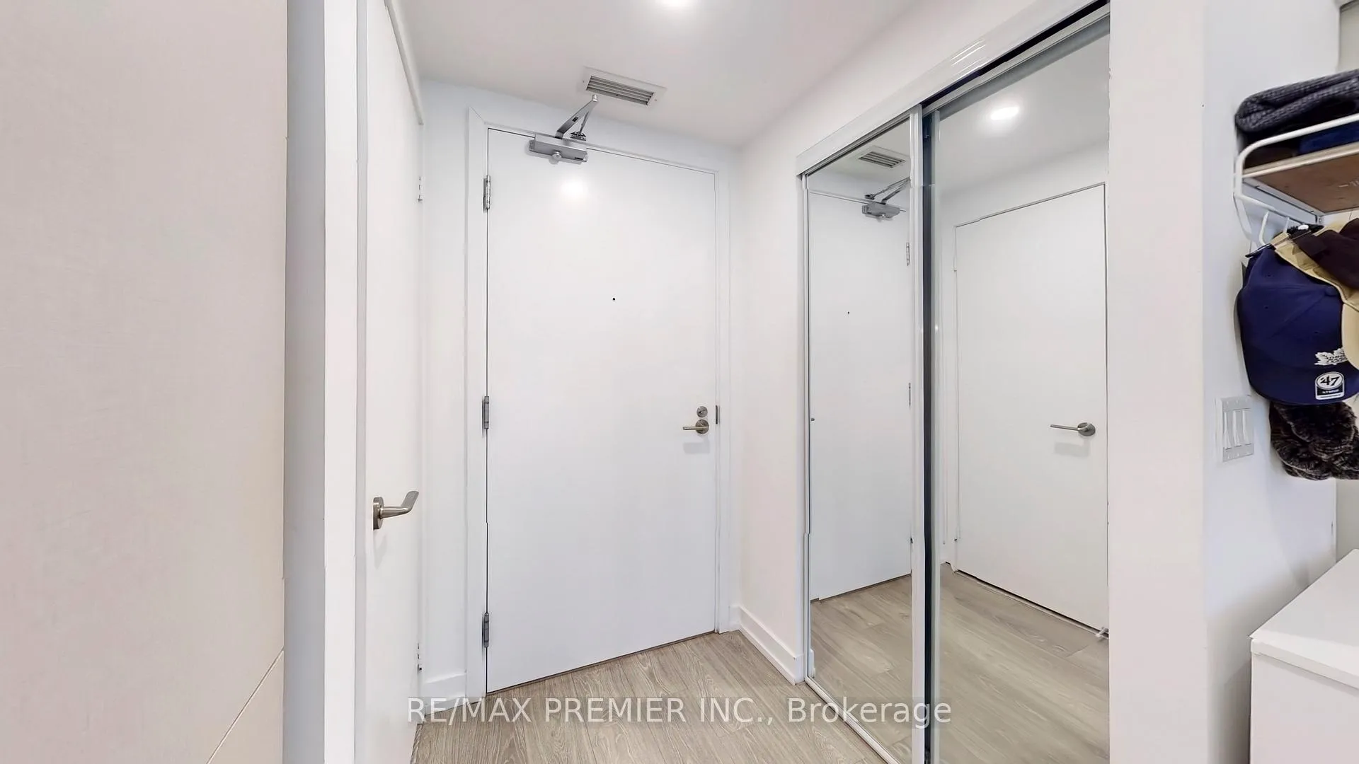Photo 34 of Unit 3203, 19 Western Battery Road, Toronto, Niagara — HOMEH