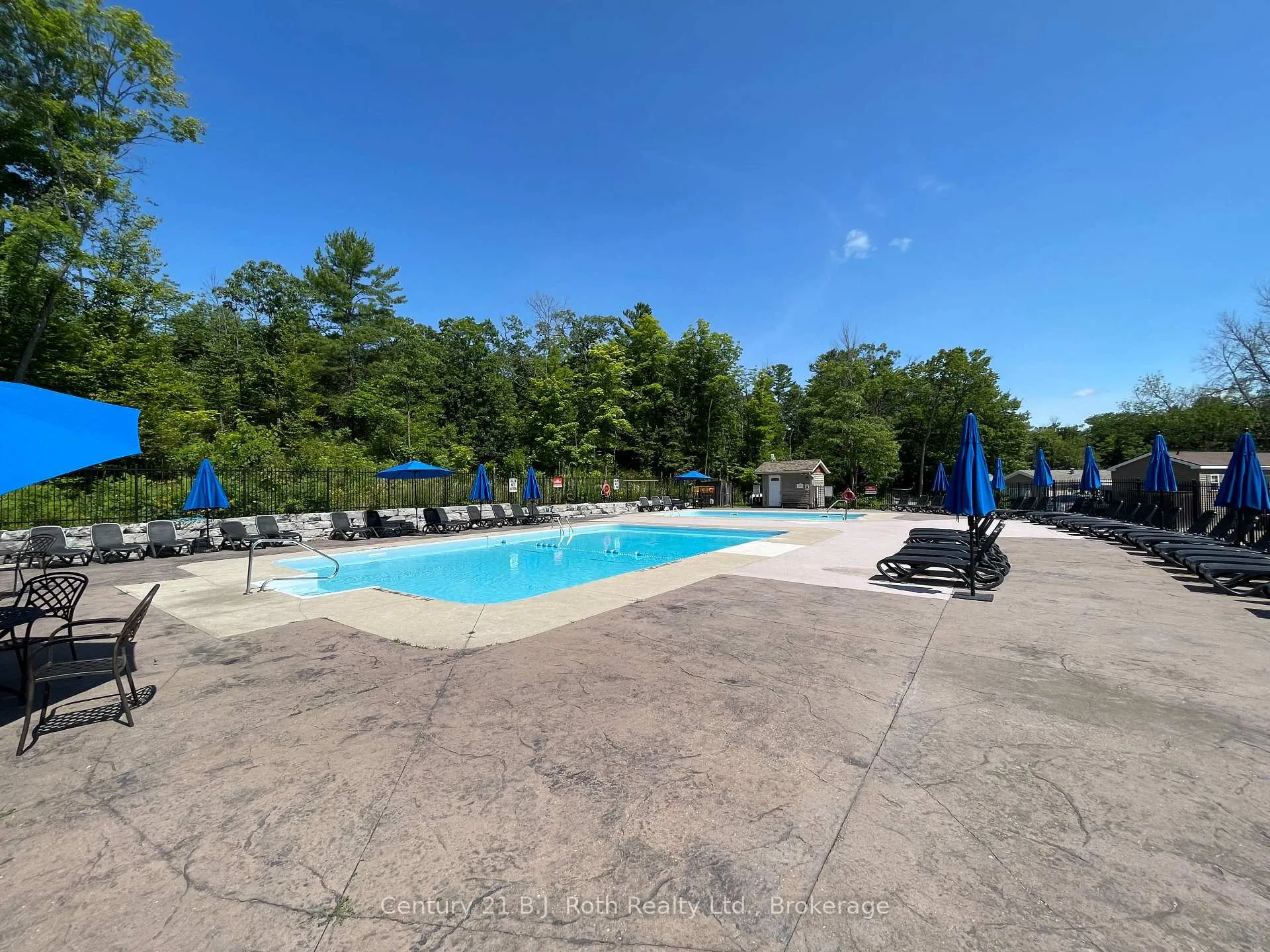 Photo 37 of Unit 10 MORCRK, 1336 Morrison Lake Road, Gravenhurst, Wood (Gravenhurst) — HOMEH