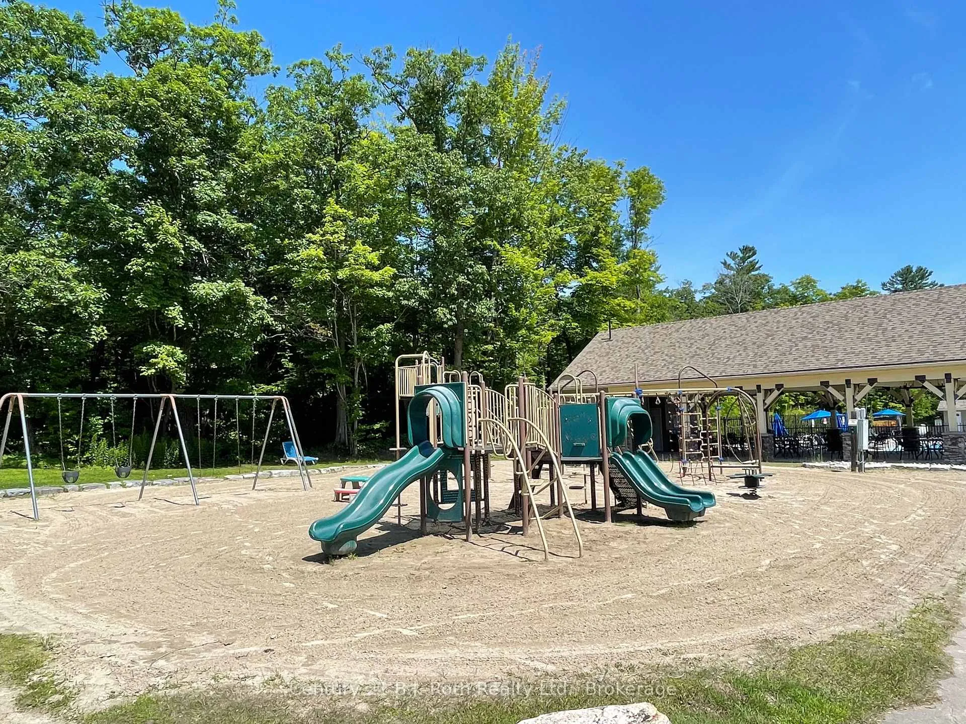 Photo 39 of Unit 10 MORCRK, 1336 Morrison Lake Road, Gravenhurst, Wood (Gravenhurst) — HOMEH