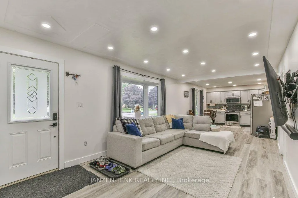 Photo 6 of 11793 Springfield Road, Malahide, Springfield — HOMEH