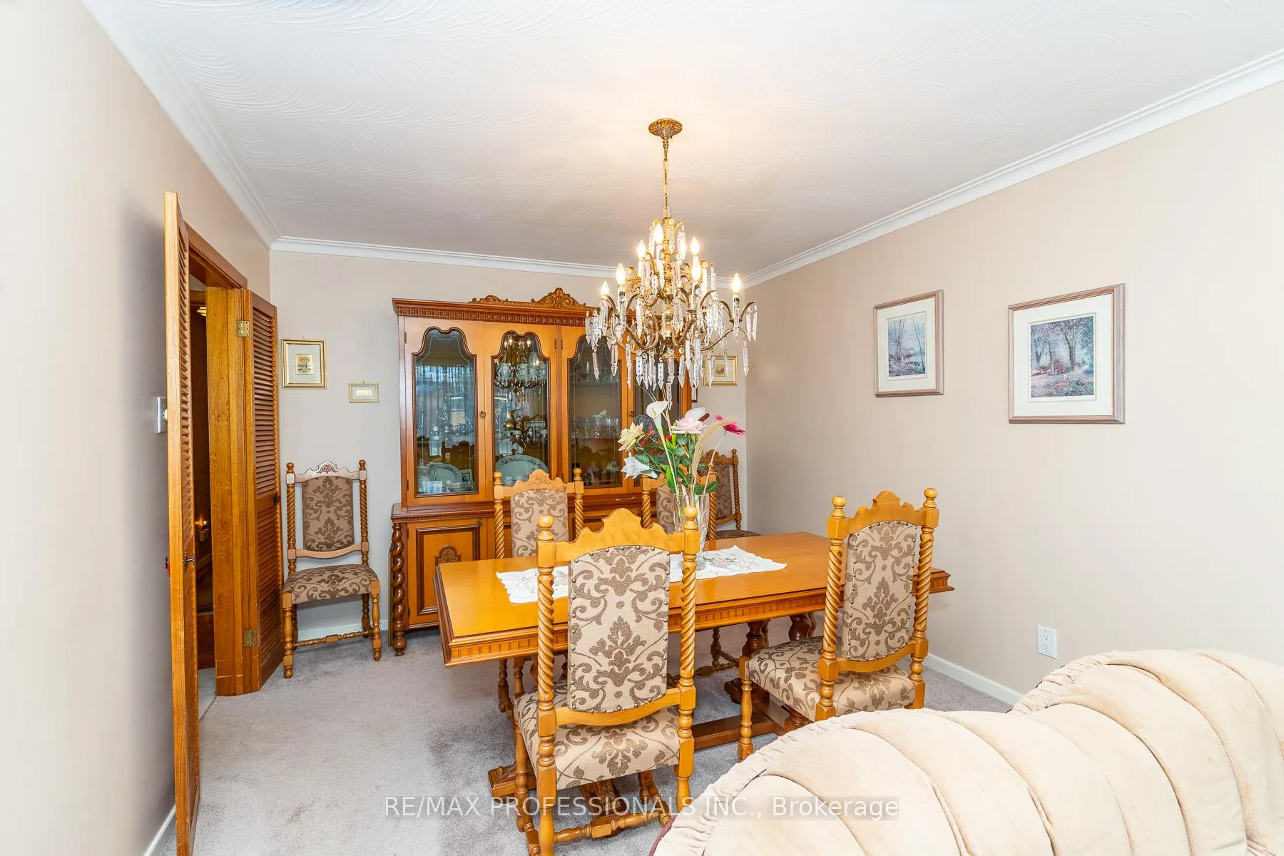 Photo 5 of 64 Ikley Road, North York, York University Heights — HOMEH