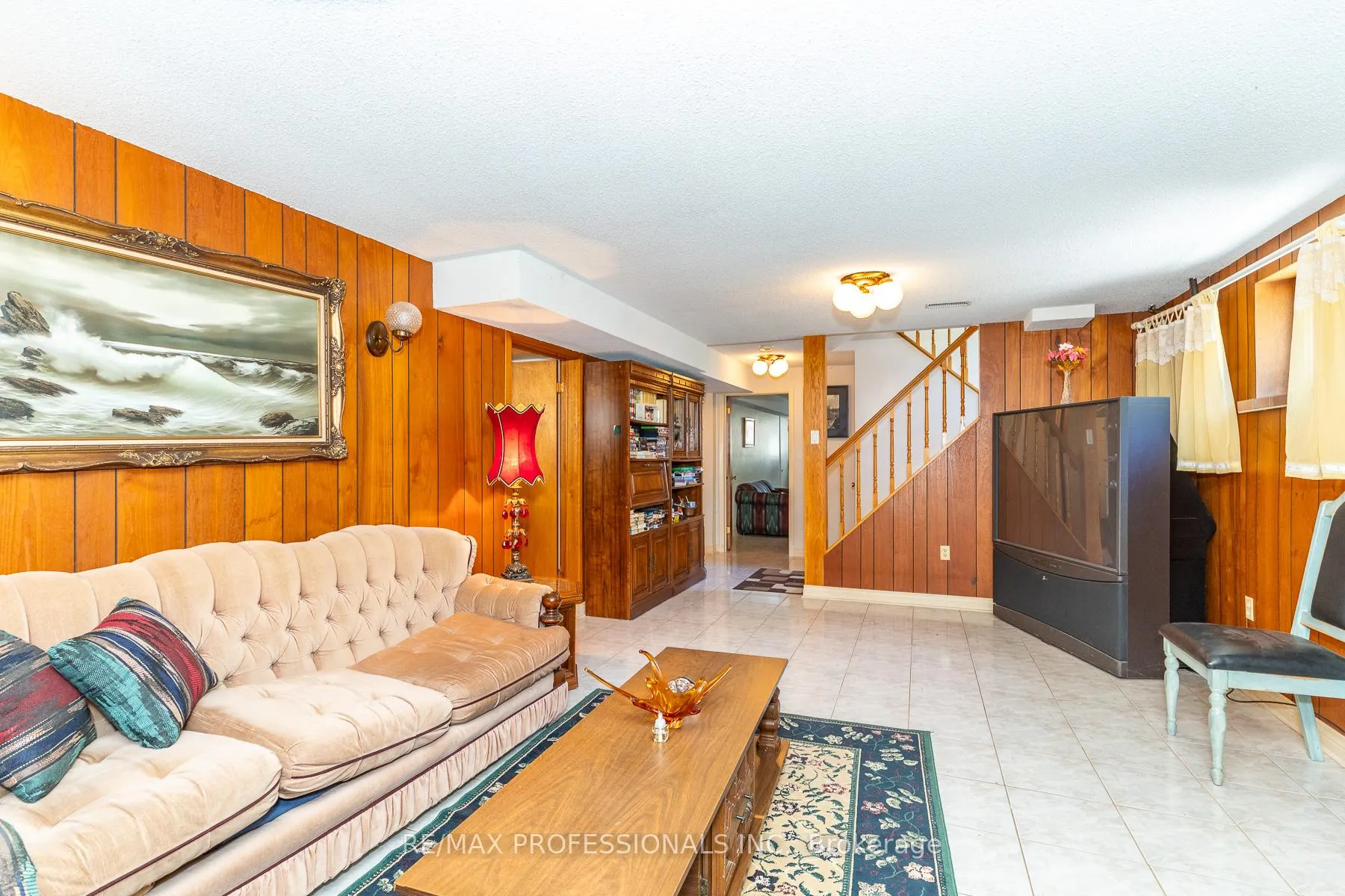 Photo 19 of 64 Ikley Road, North York, York University Heights — HOMEH