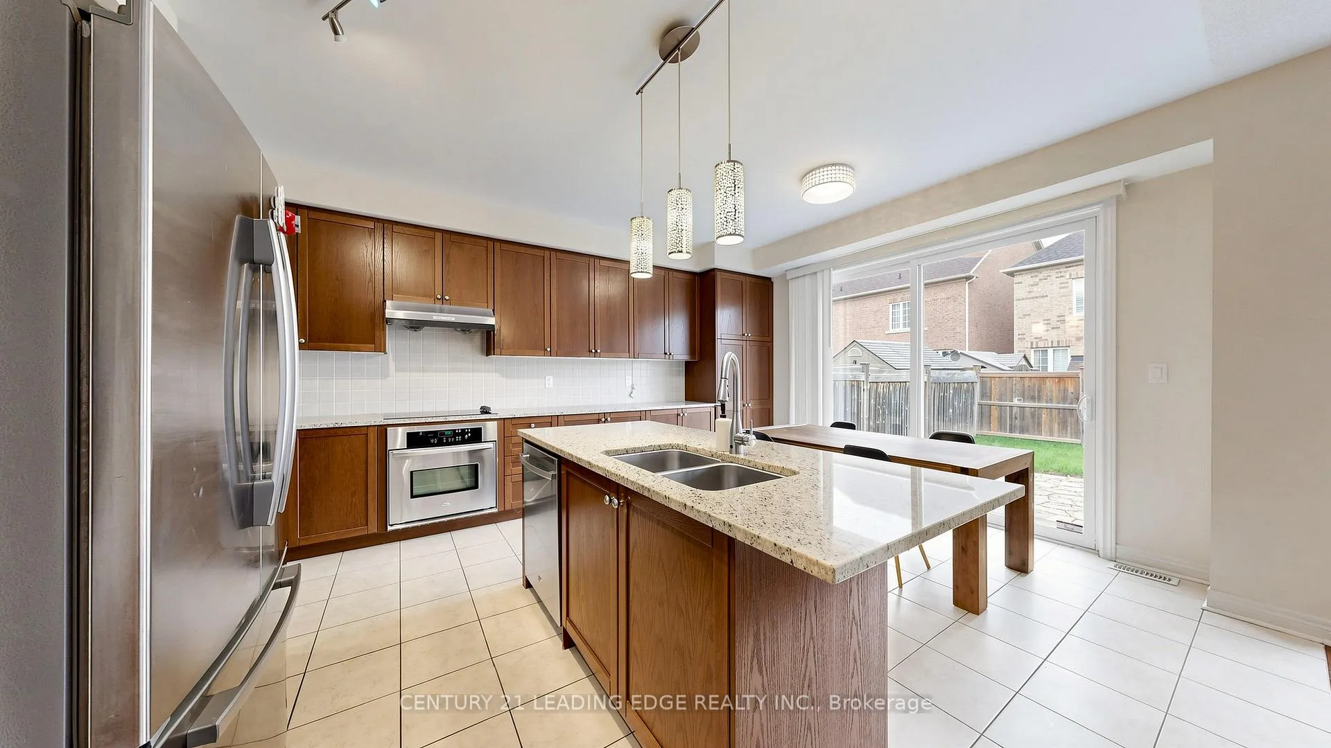 Photo 7 of 72 Staglin Court, Markham, Cathedraltown — HOMEH