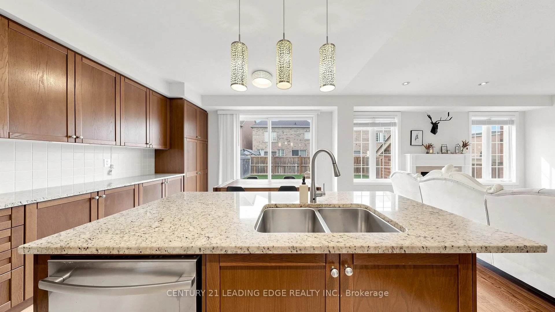 Photo 10 of 72 Staglin Court, Markham, Cathedraltown — HOMEH