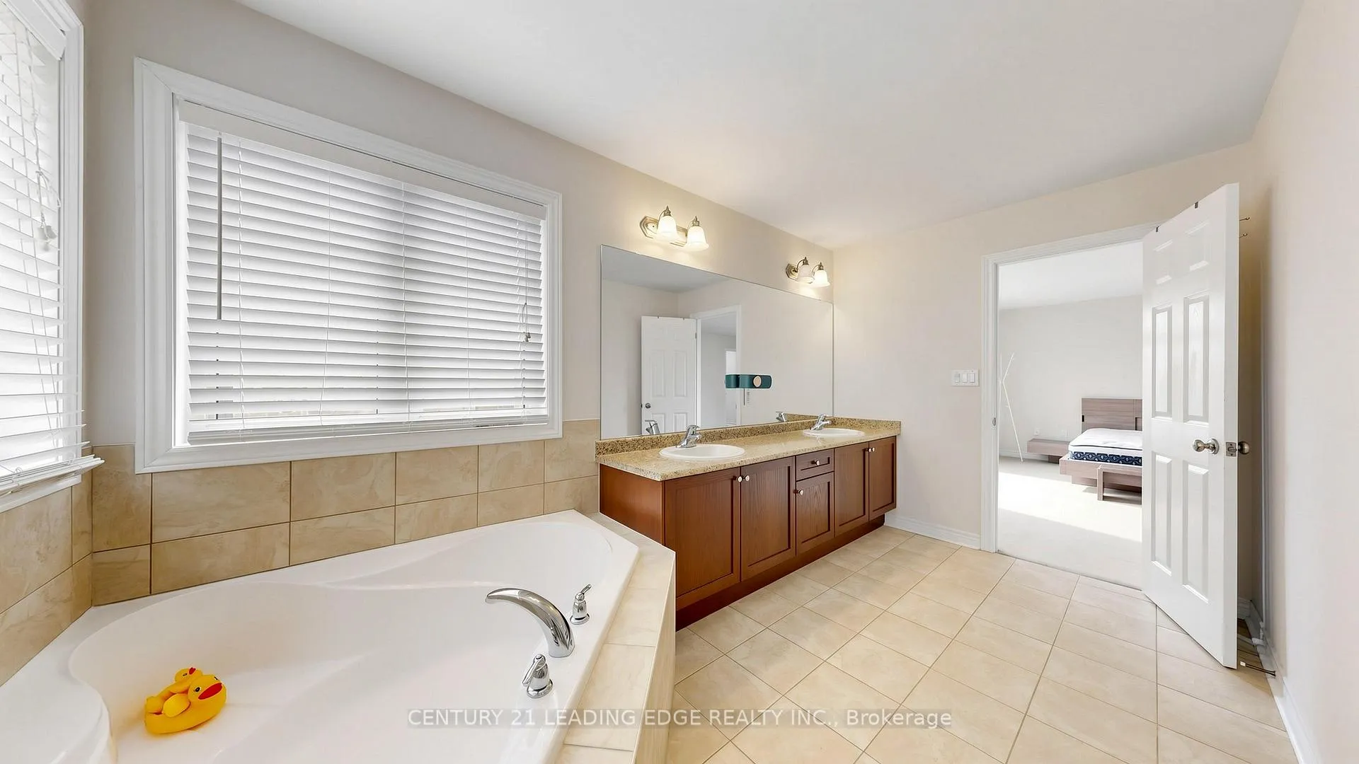 Photo 31 of 72 Staglin Court, Markham, Cathedraltown — HOMEH