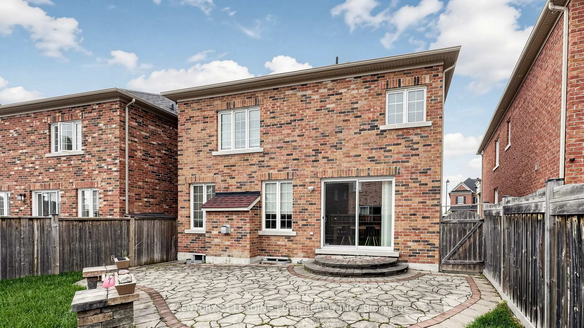 Photo 49 of 72 Staglin Court, Markham, Cathedraltown — HOMEH