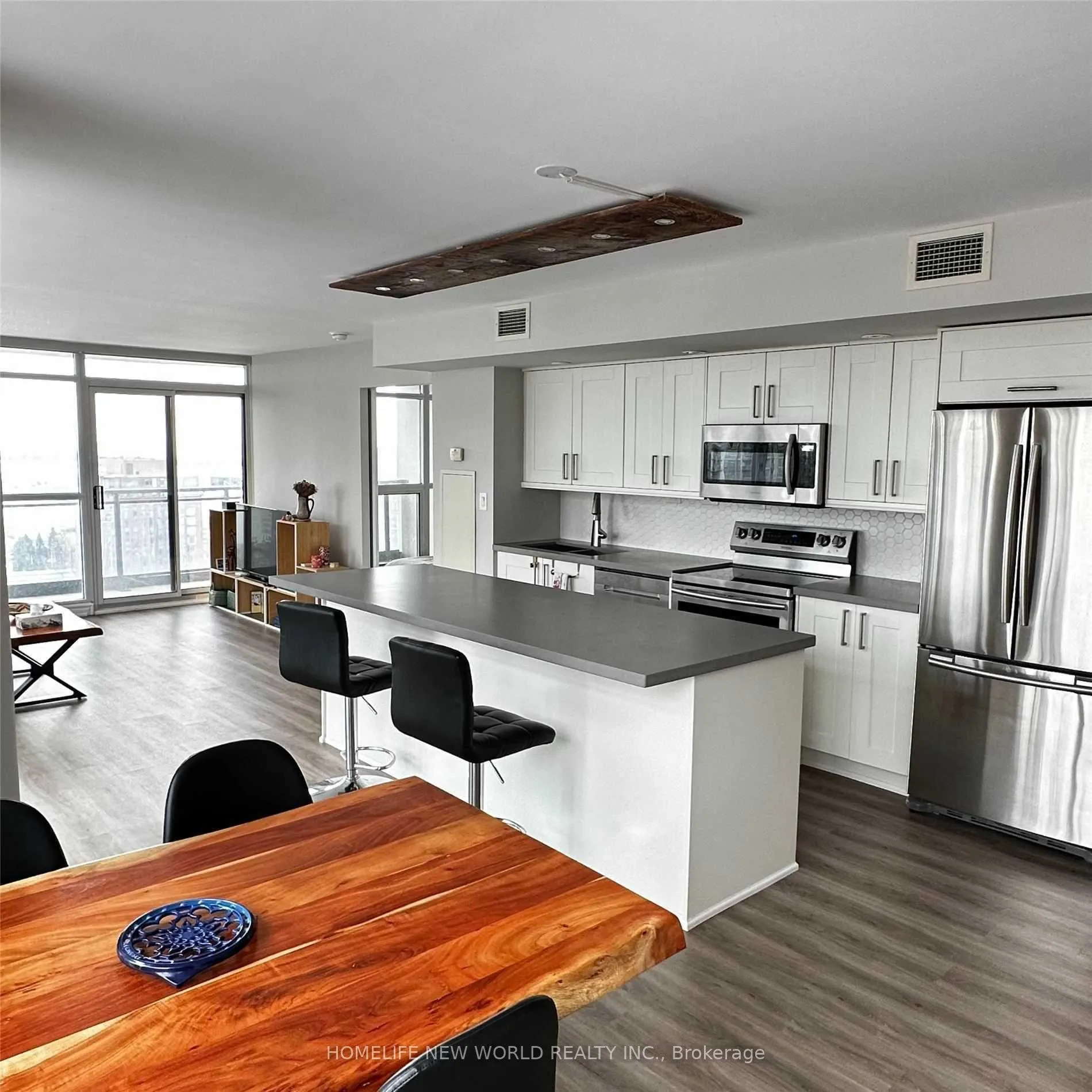 Photo 2 of Unit 1603, 8 Telegram Mews, Toronto, Waterfront Communities — HOMEH