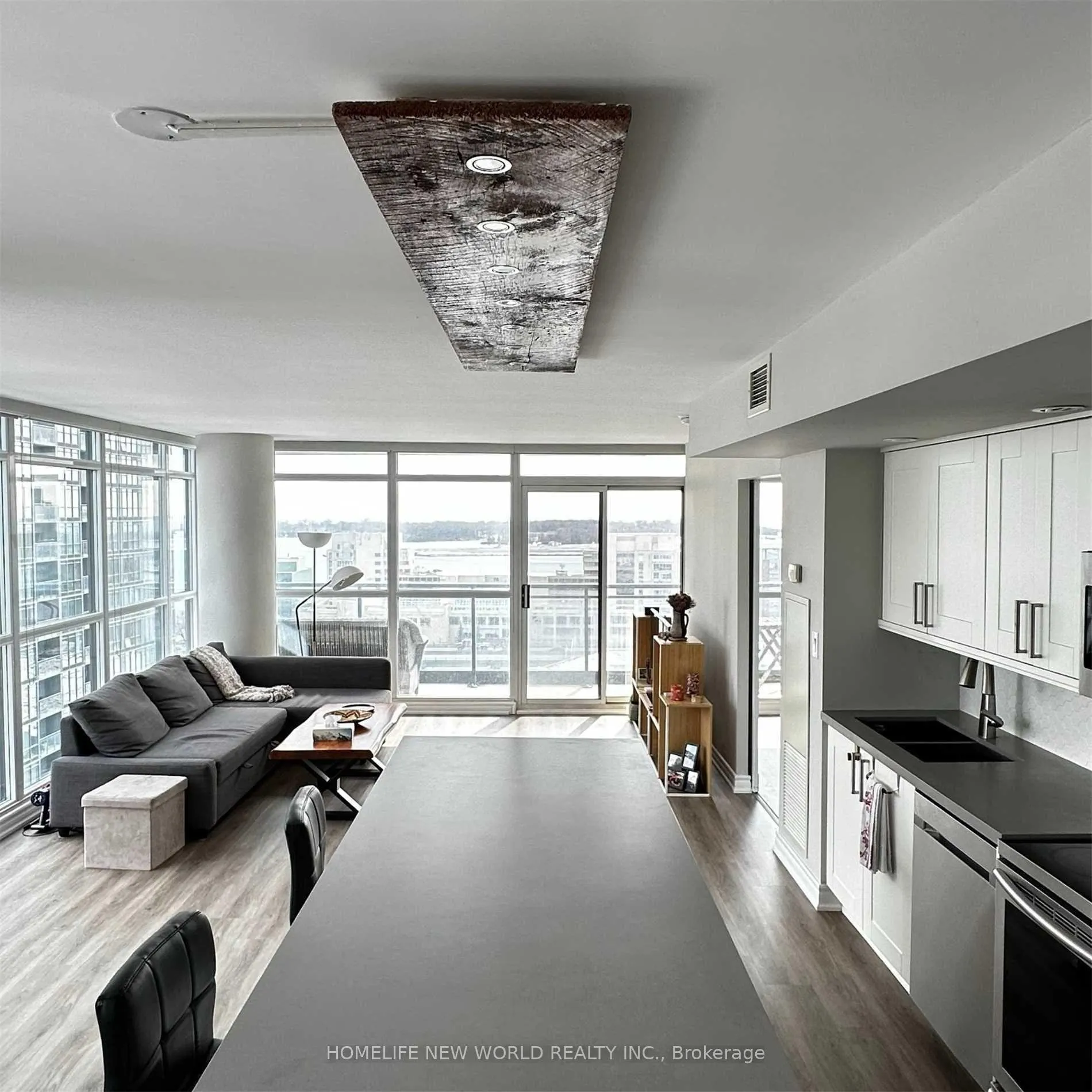 Photo 4 of Unit 1603, 8 Telegram Mews, Toronto, Waterfront Communities — HOMEH
