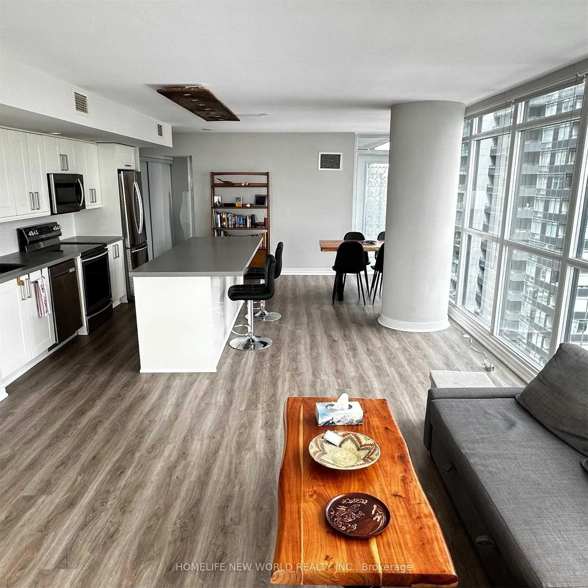 Photo 5 of Unit 1603, 8 Telegram Mews, Toronto, Waterfront Communities — HOMEH