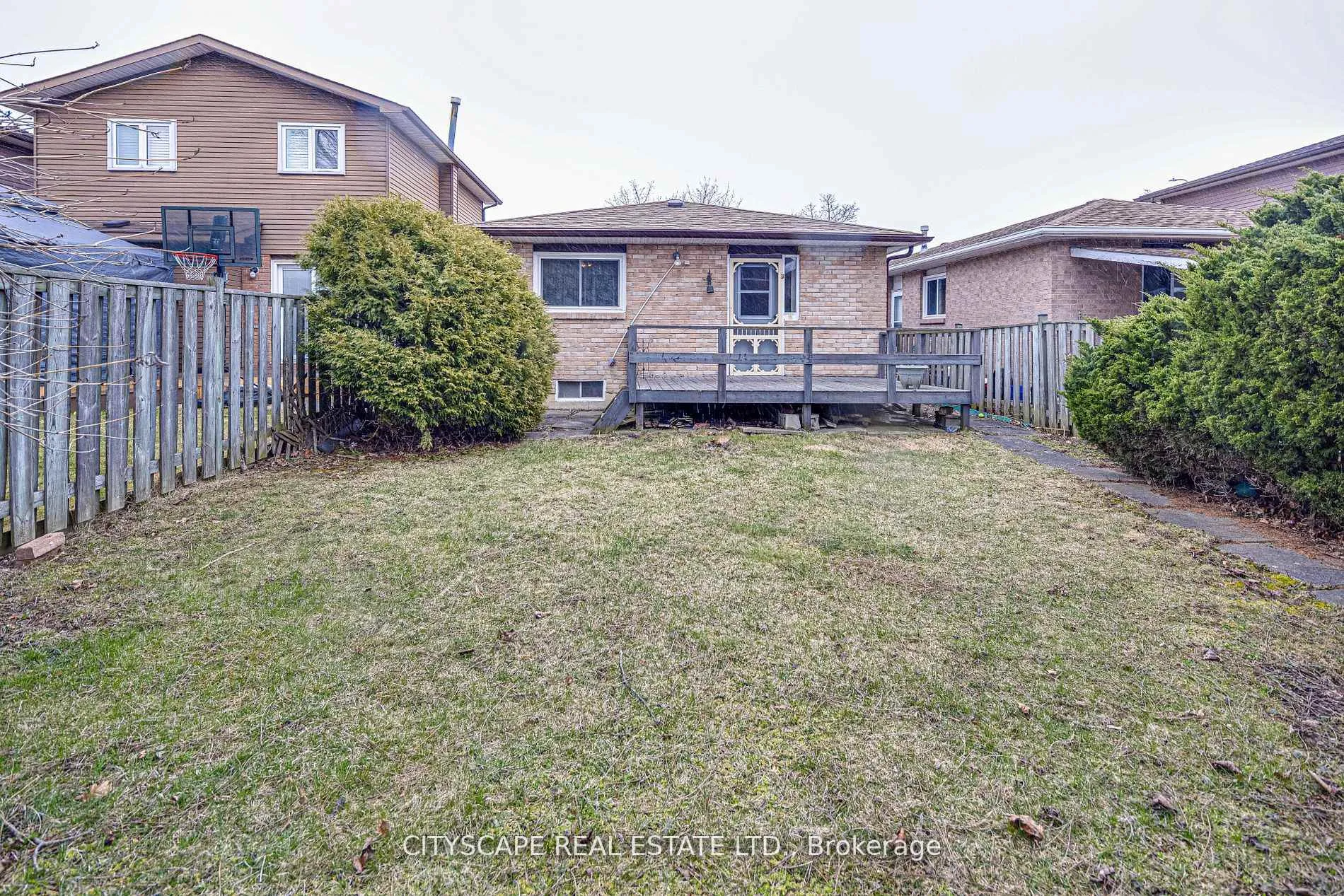 Photo 3 of 66 Vodden Street W, Brampton, Brampton West — HOMEH