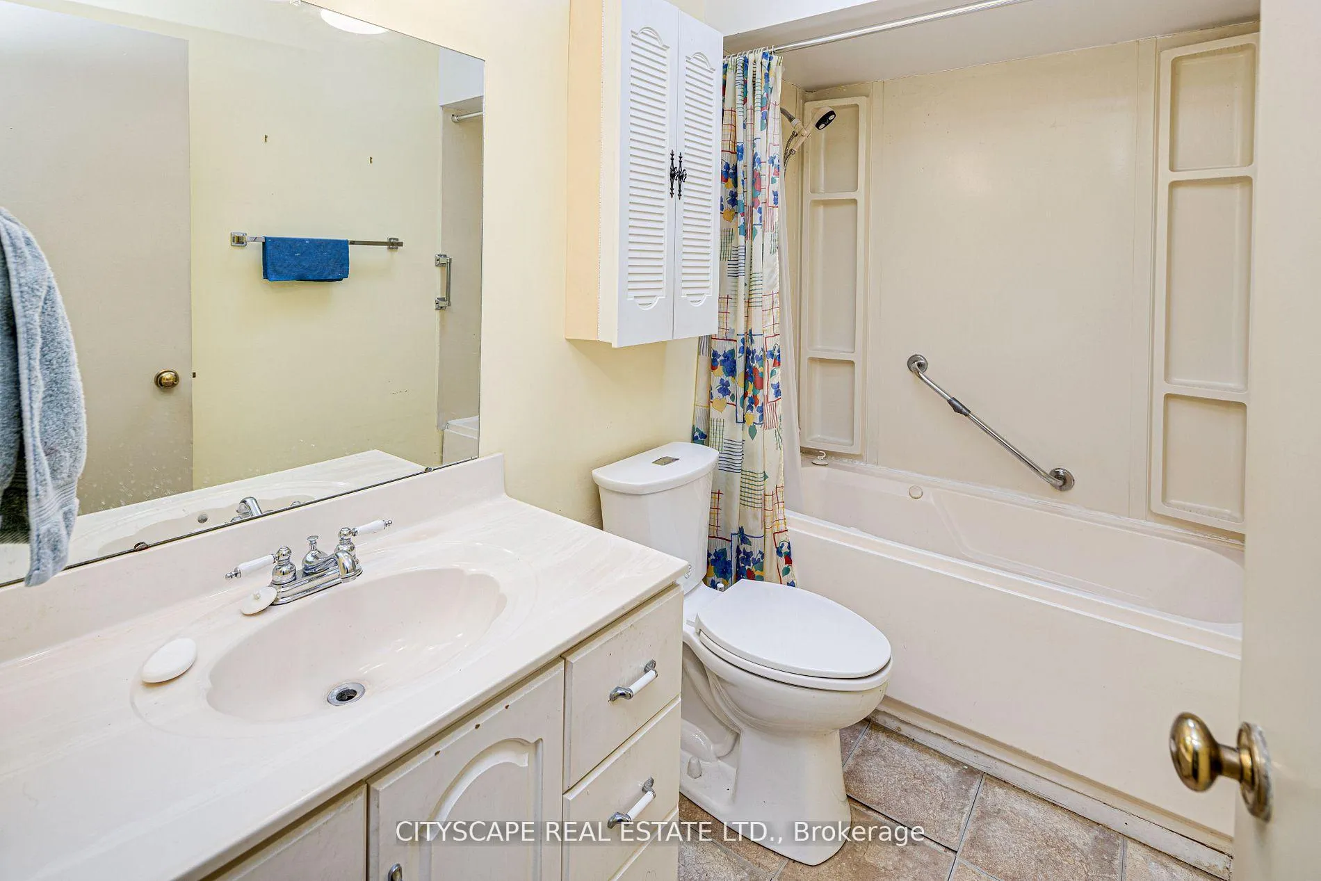 Photo 14 of 66 Vodden Street W, Brampton, Brampton West — HOMEH