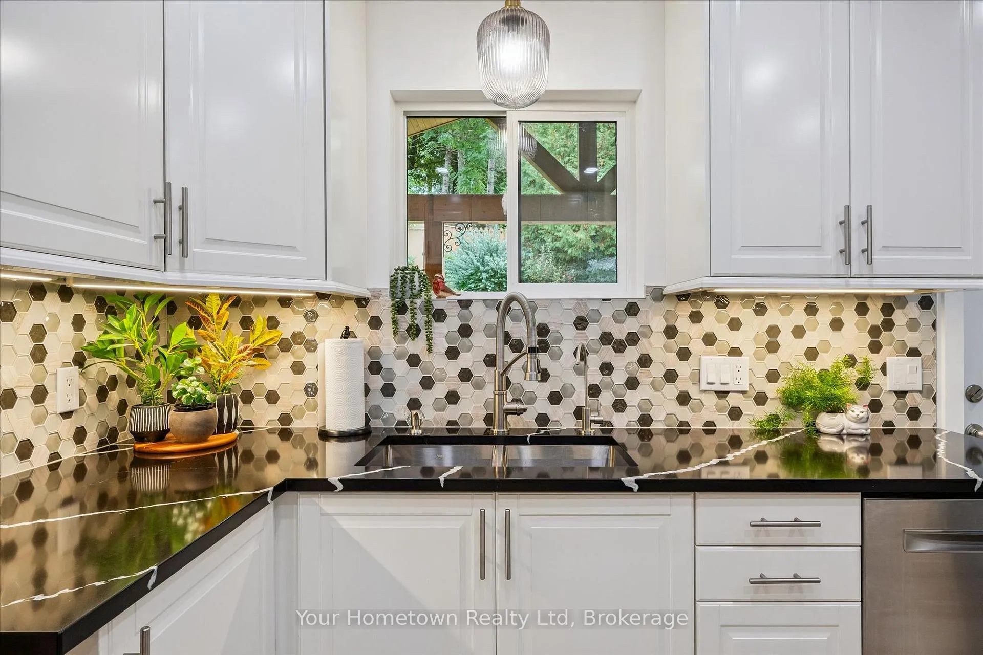 Photo 10 of 57 Water Street E, Centre Wellington, Elora/Salem — HOMEH