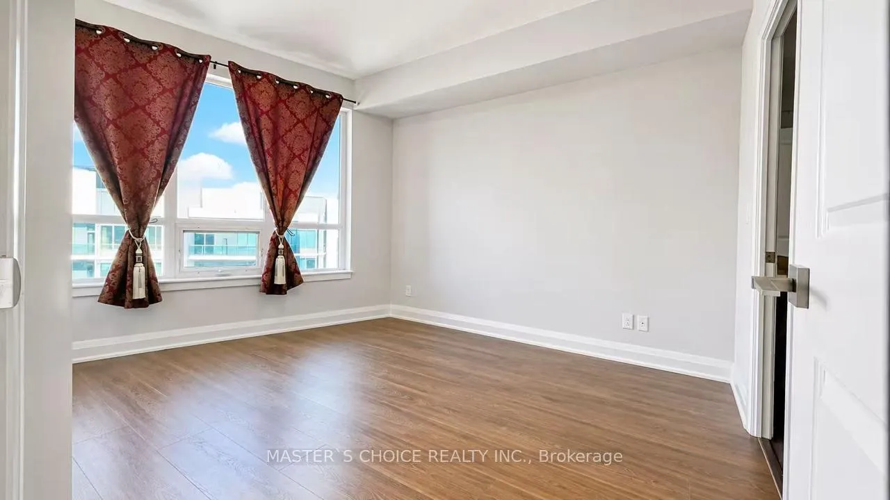 Photo 9 of Unit 2732, 7161 Yonge Street, Markham, Thornhill — HOMEH