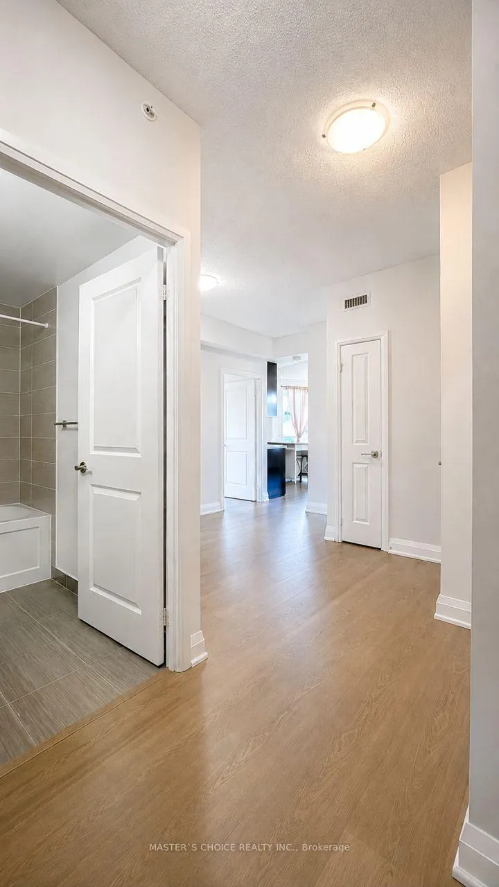 Photo 11 of Unit 2732, 7161 Yonge Street, Markham, Thornhill — HOMEH