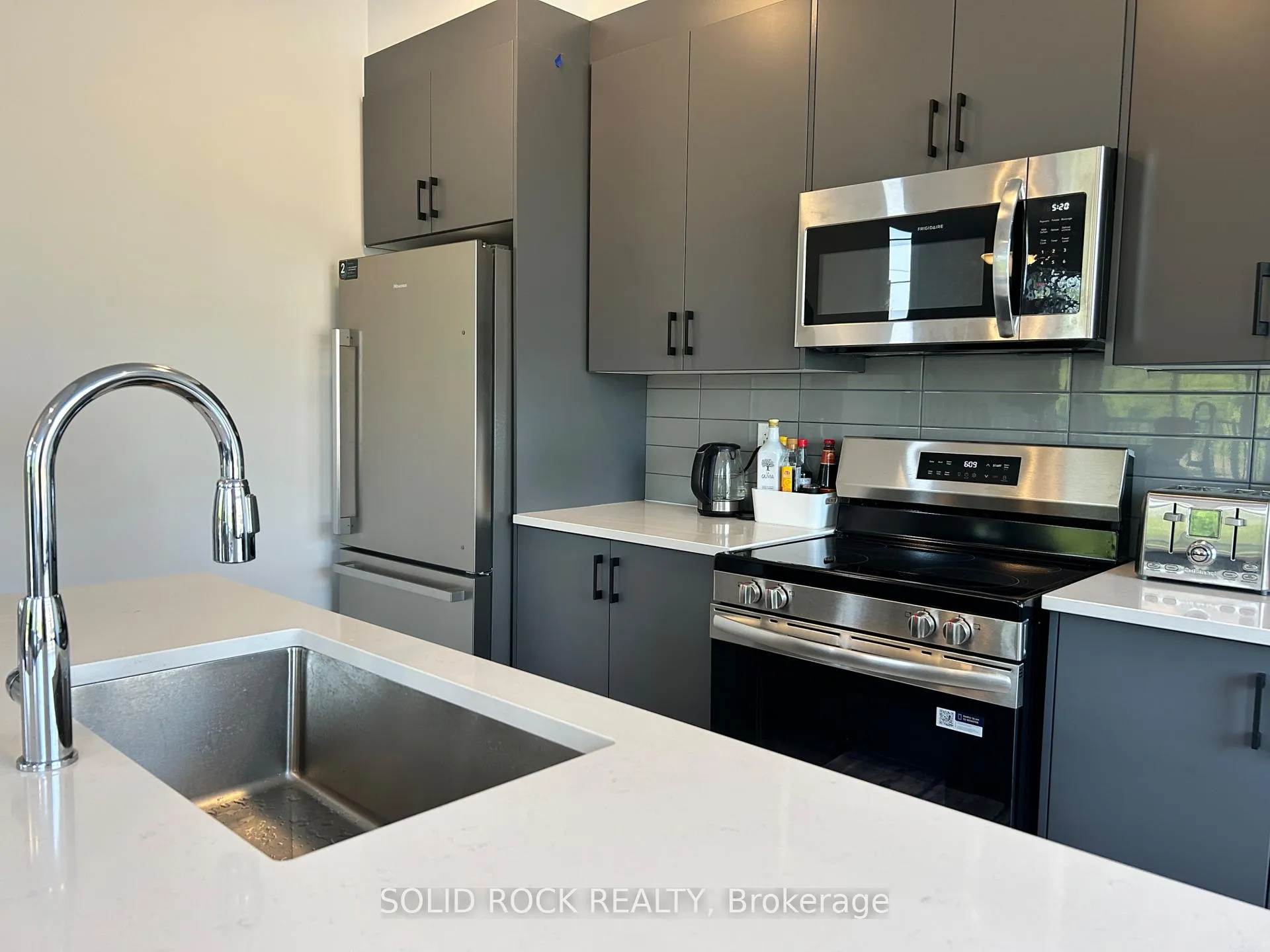Photo 12 of 501 Woodlily Private, Ottawa, Kanata - Kanata Lakes/Heritage Hills — HOMEH