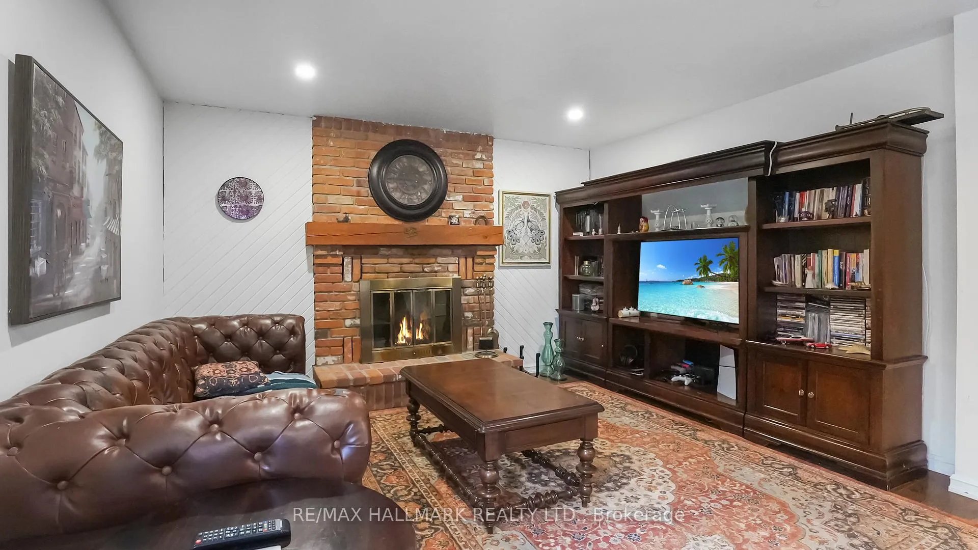 Photo 8 of 22 Avondale Crescent, Aurora, Aurora Village — HOMEH