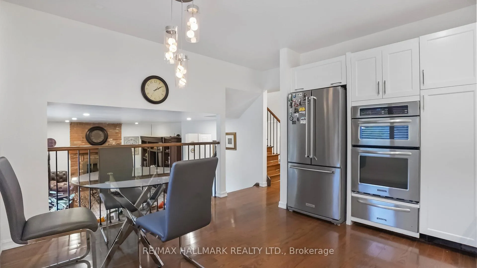 Photo 12 of 22 Avondale Crescent, Aurora, Aurora Village — HOMEH
