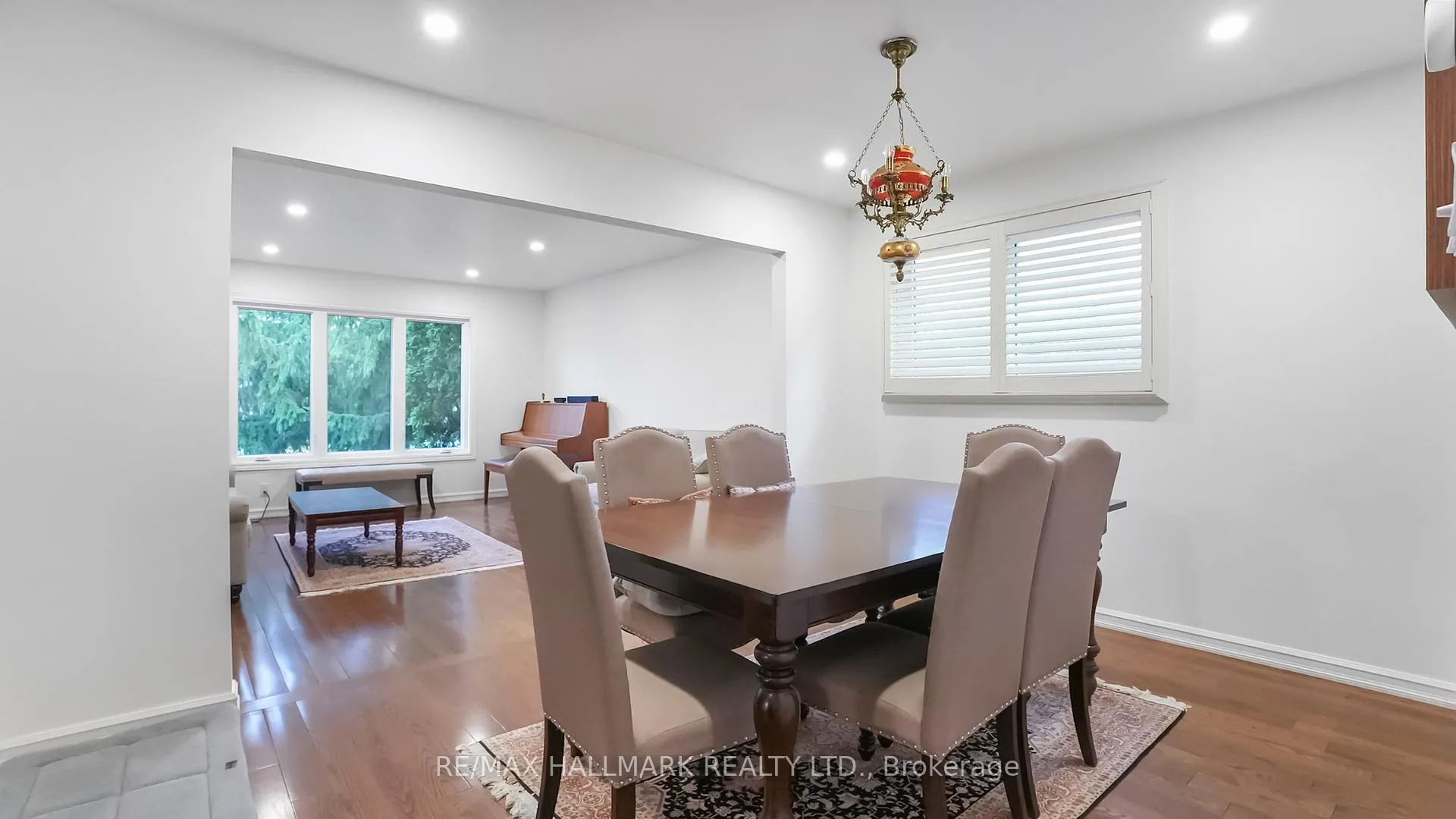 Photo 14 of 22 Avondale Crescent, Aurora, Aurora Village — HOMEH