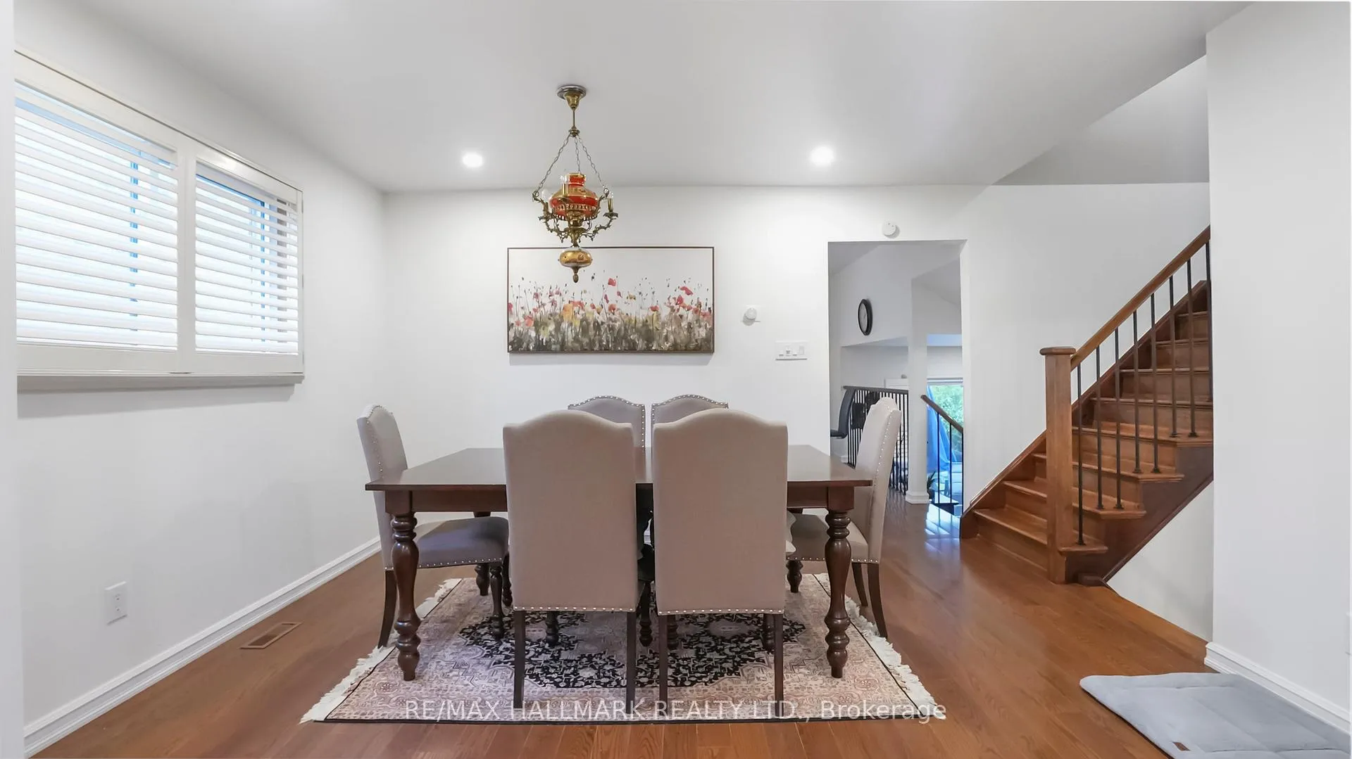 Photo 16 of 22 Avondale Crescent, Aurora, Aurora Village — HOMEH