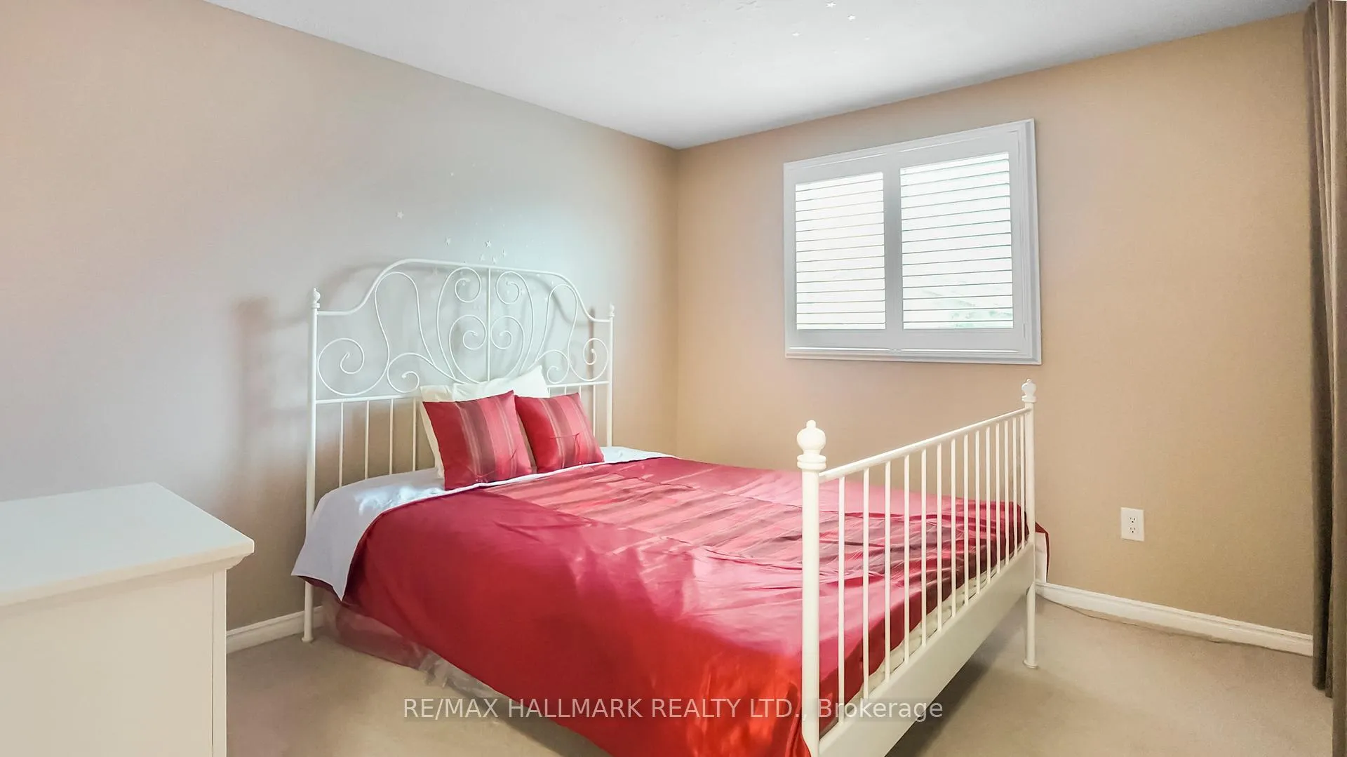 Photo 19 of 22 Avondale Crescent, Aurora, Aurora Village — HOMEH