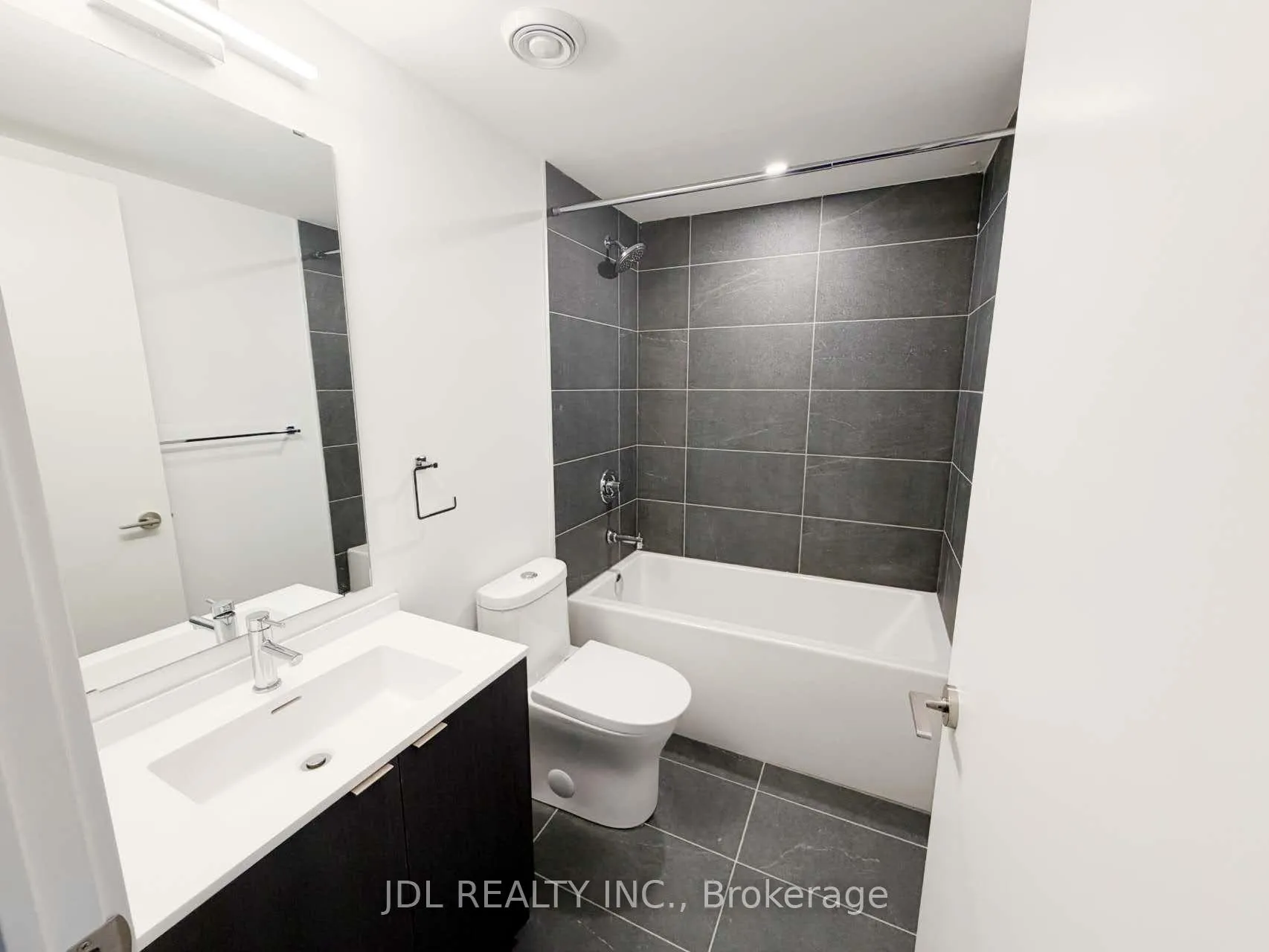 Photo 8 of Unit 3309, 100 Queen Street E, Toronto, Church-Yonge Corridor — HOMEH