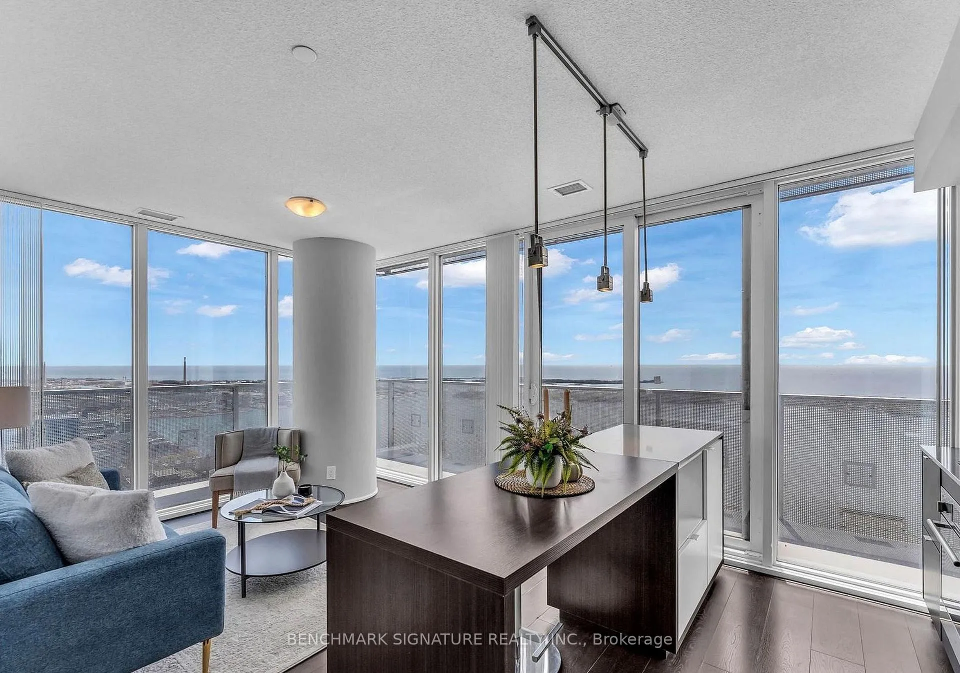 Photo 13 of Unit 6007, 88 Harbour Street, Toronto, Waterfront Communities — HOMEH